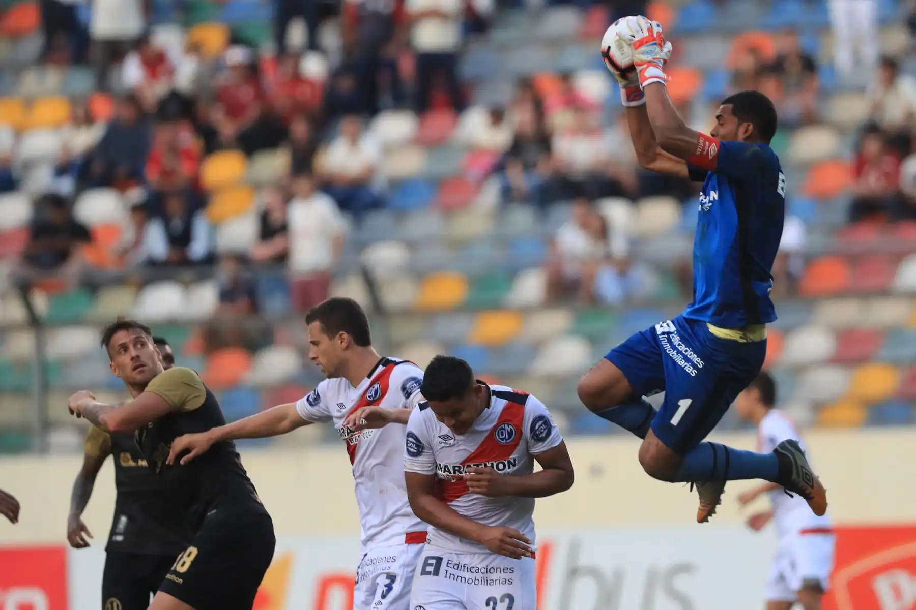 Universitario perdió 4-2 con Municipal en el estadio Monumental

Foto: ANDINA/Juan Carlos Guzmán Negrini.