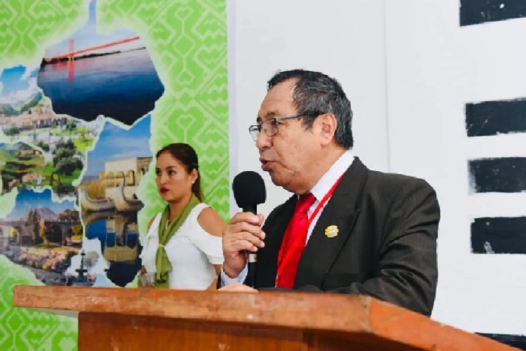 Gobernador Luis Hidalgo informó que acudirá a la cita llevando los expedientes técnicos para la ejecución de las obras de los hospitales Santa Rosa de Puerto Maldonado y San Martín de Porres de Iberia, entre otros importantes proyectos de inversión pública. Foto: ANDINA/Difusión.
