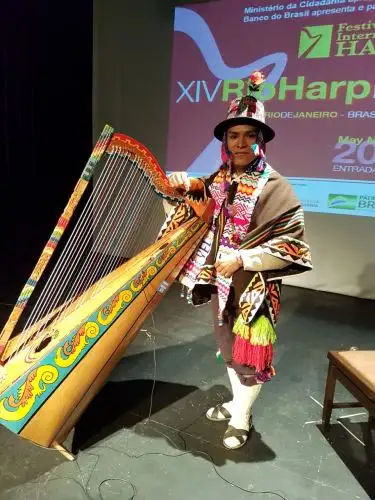 Arpa ayacuchana en Brasil.