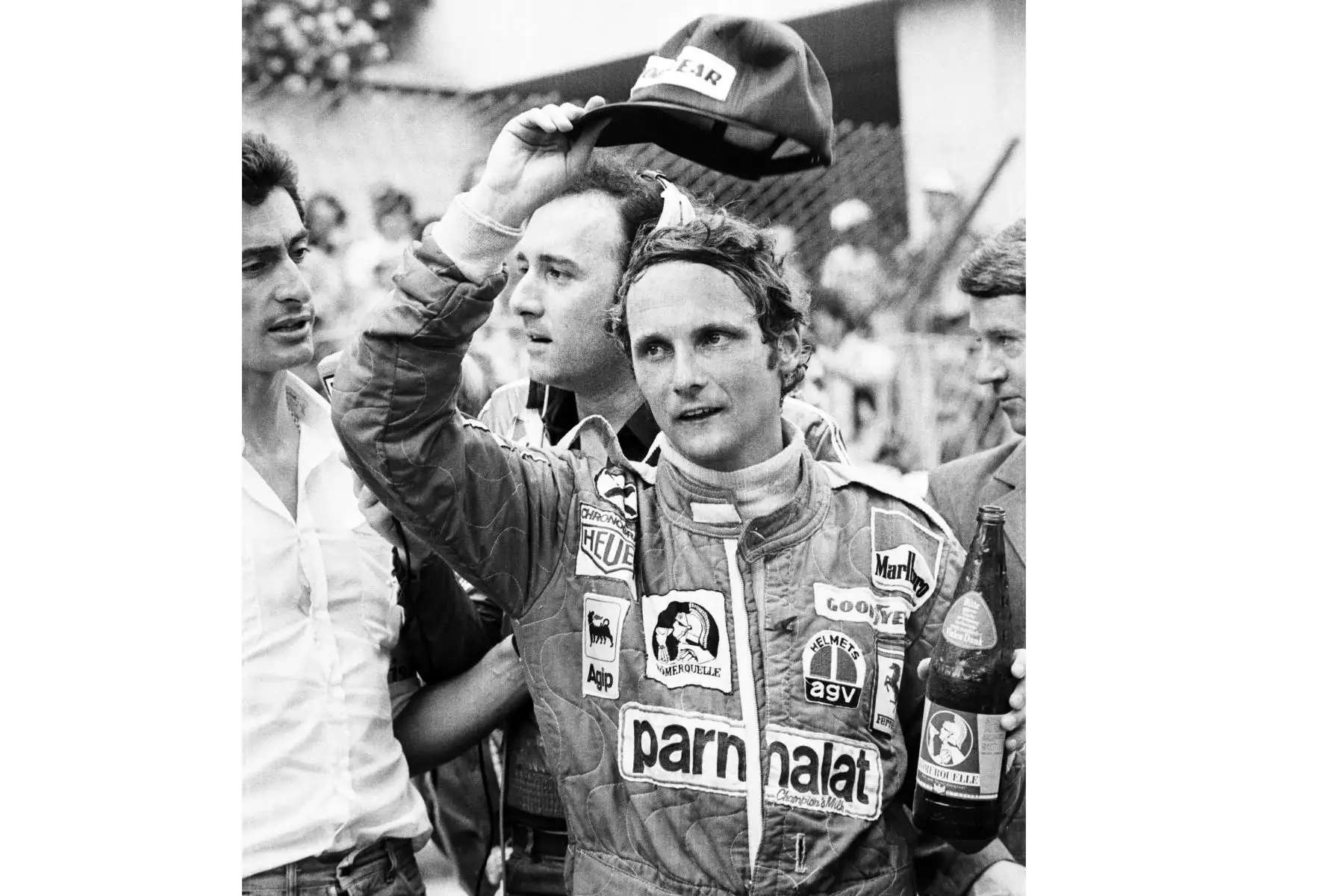 El piloto austriaco de Fórmula 1 de Ferrari y campeón del mundo, Niki Lauda, ​​en el circuito de Mónaco el 27 de mayo de 1976 durante una sesión de entrenamiento del 34º Gran Premio de Fórmula Uno. Foto: AFP