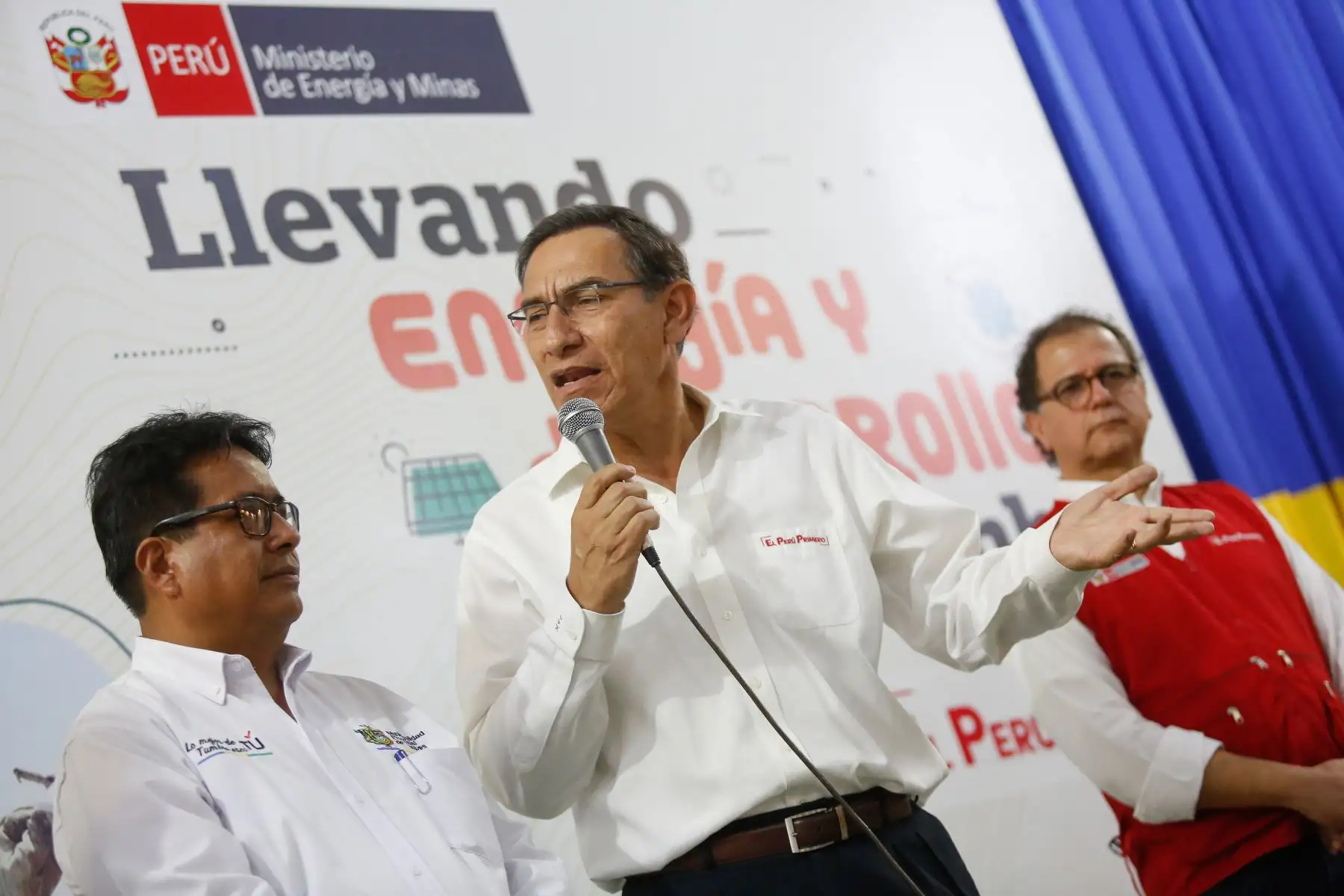 Jefe de Estado preside la ceremonia de suscripción del contrato de concesión de gas natural en la región Tumbes. Foto: ANDINA/ Prensa Presidencia