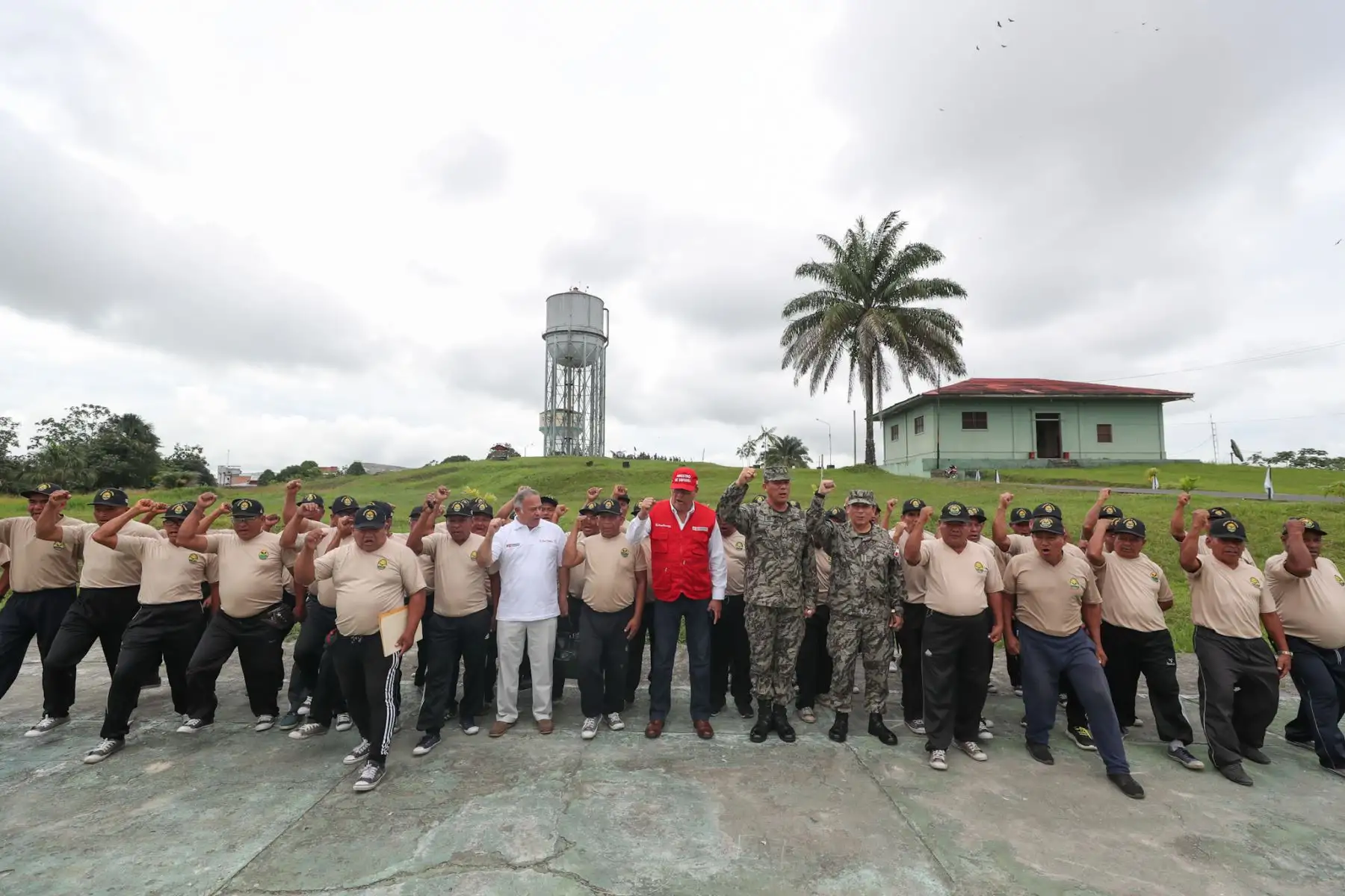 Ministro de Defensa José Huerta
inspeccionó bases militares en Iquitos 
Foto: ANDINA/MINDEF