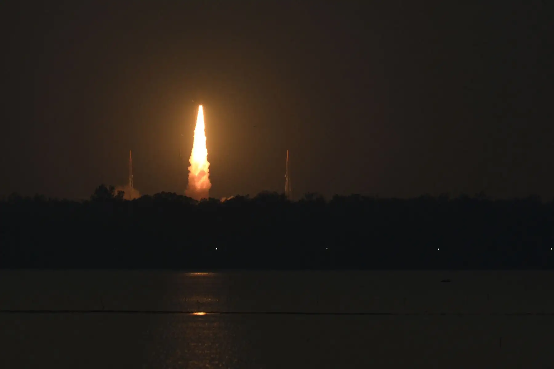 El Satélite Polar de la Organización de Investigación Espacial de la India es lanzado al espacio desde el centro espacial Satish dawan. Foto: AFP