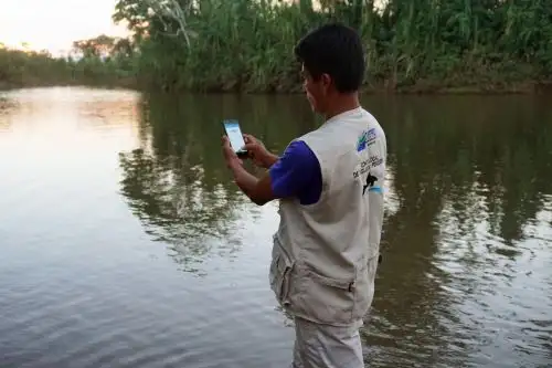 Con aplicativo para celulares pobladores asháninkas fortalecen monitoreo de pesca en cuenca del río Pichis, en Pasco. ANDINA/Difusión