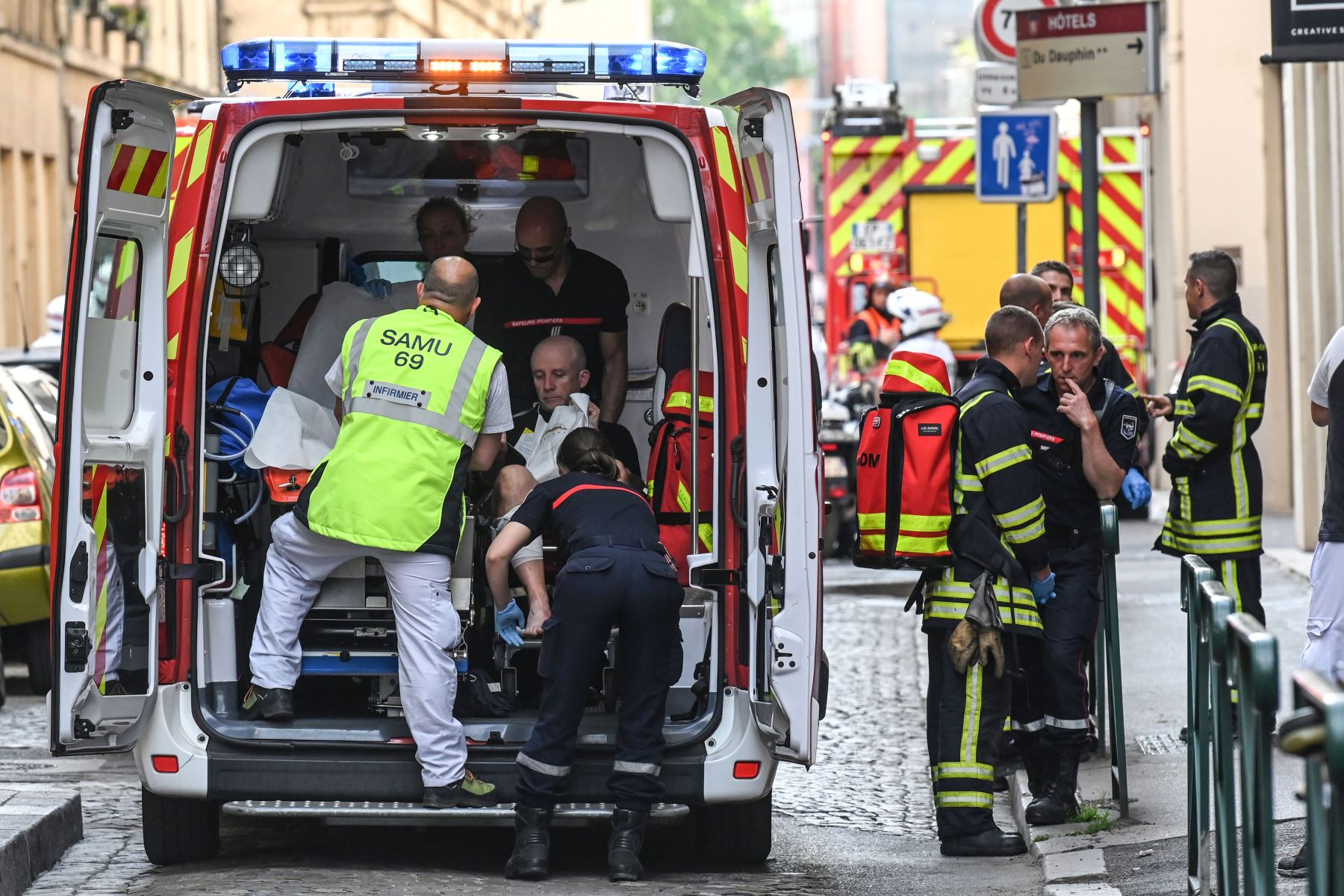 Una explosión ha causado al menos ocho
heridos leves junto a una panadería en el centro de Lyon, Francia. Foto: AFP