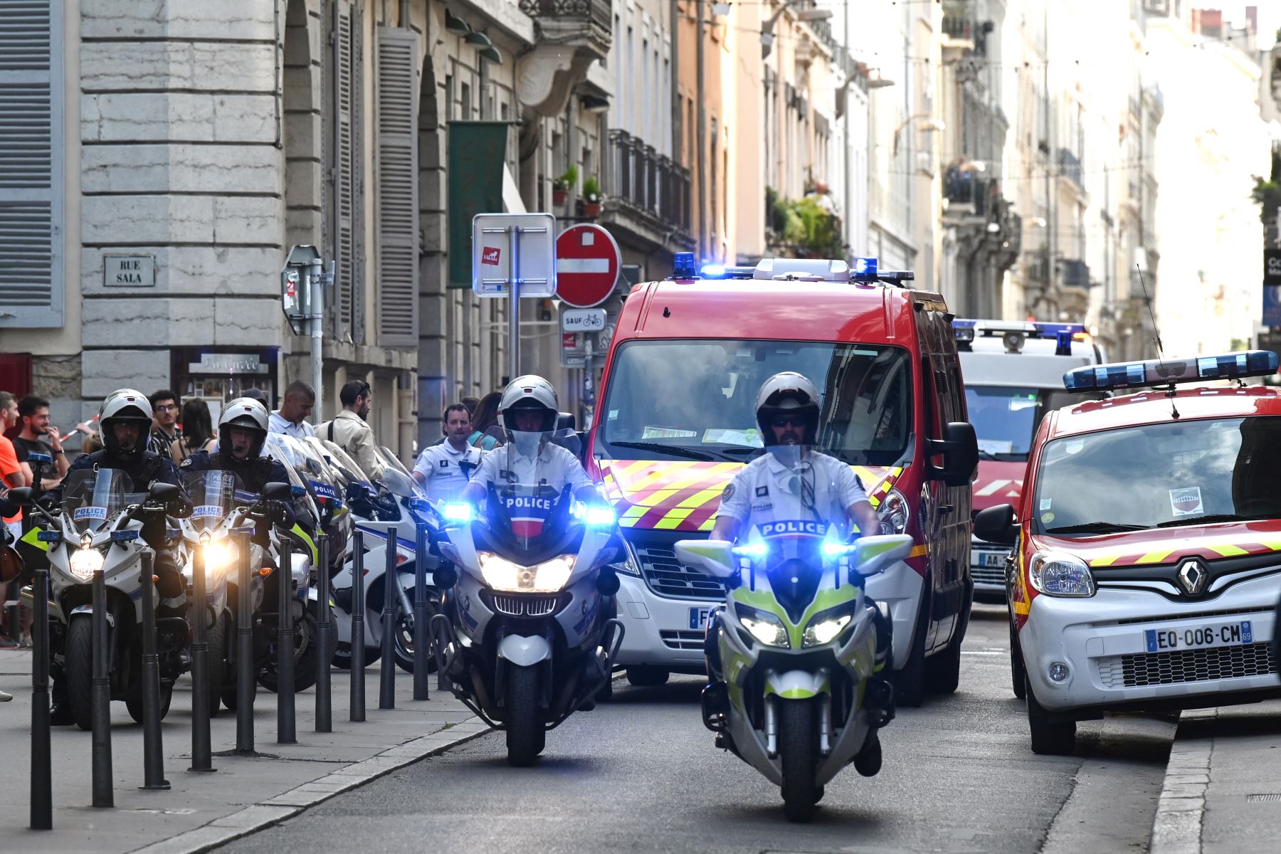 Una explosión ha causado al menos ocho
heridos leves junto a una panadería en el centro de Lyon, Francia. Foto: AFP