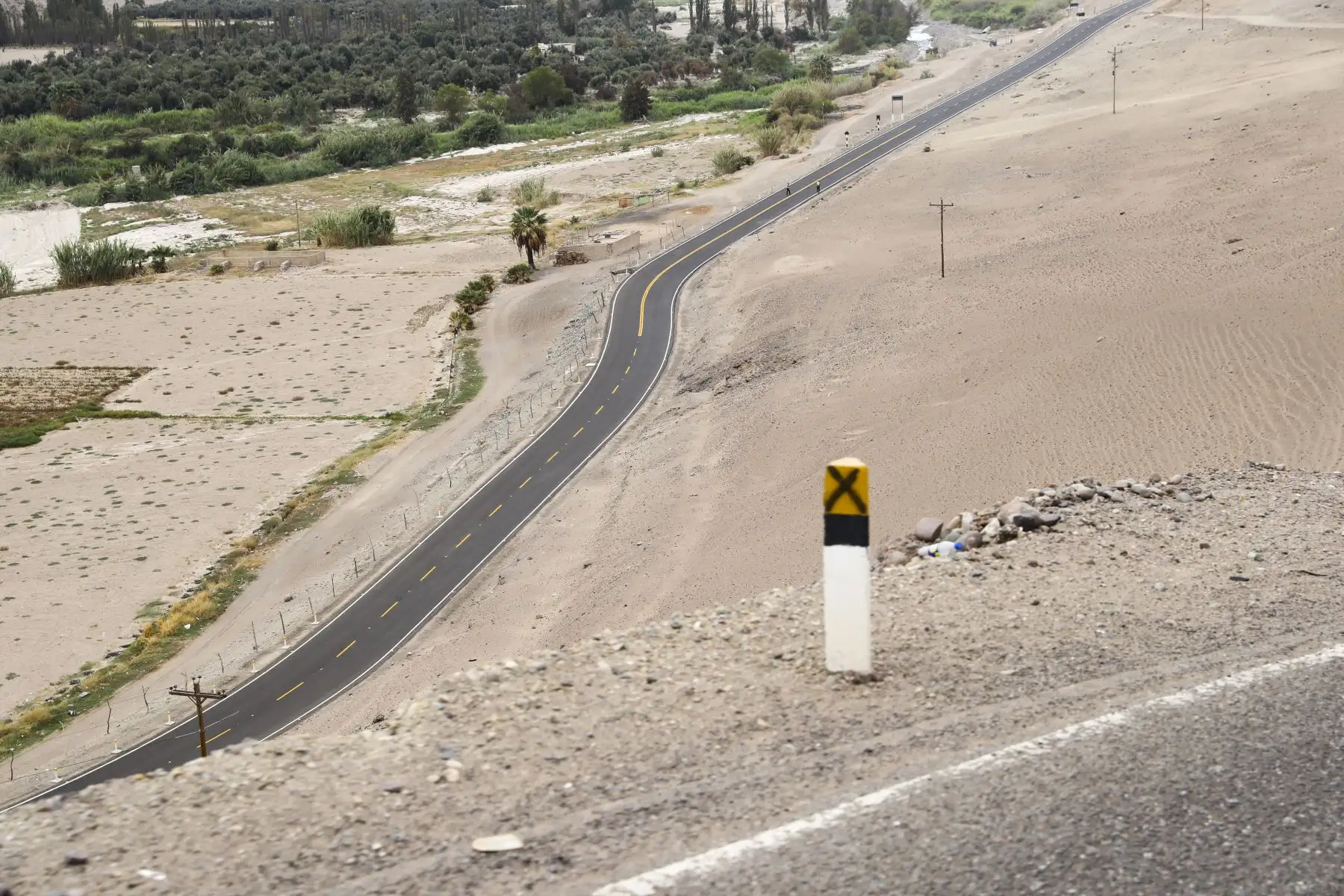 Jefe de Estado Martin Vizcarra entrega obras de mejoramiento de la carretera San Gerónimo – El Algarrobal, en la provincia de Ilo de la región Moquegua. Foto: ANDINA/Prensa Presidencia