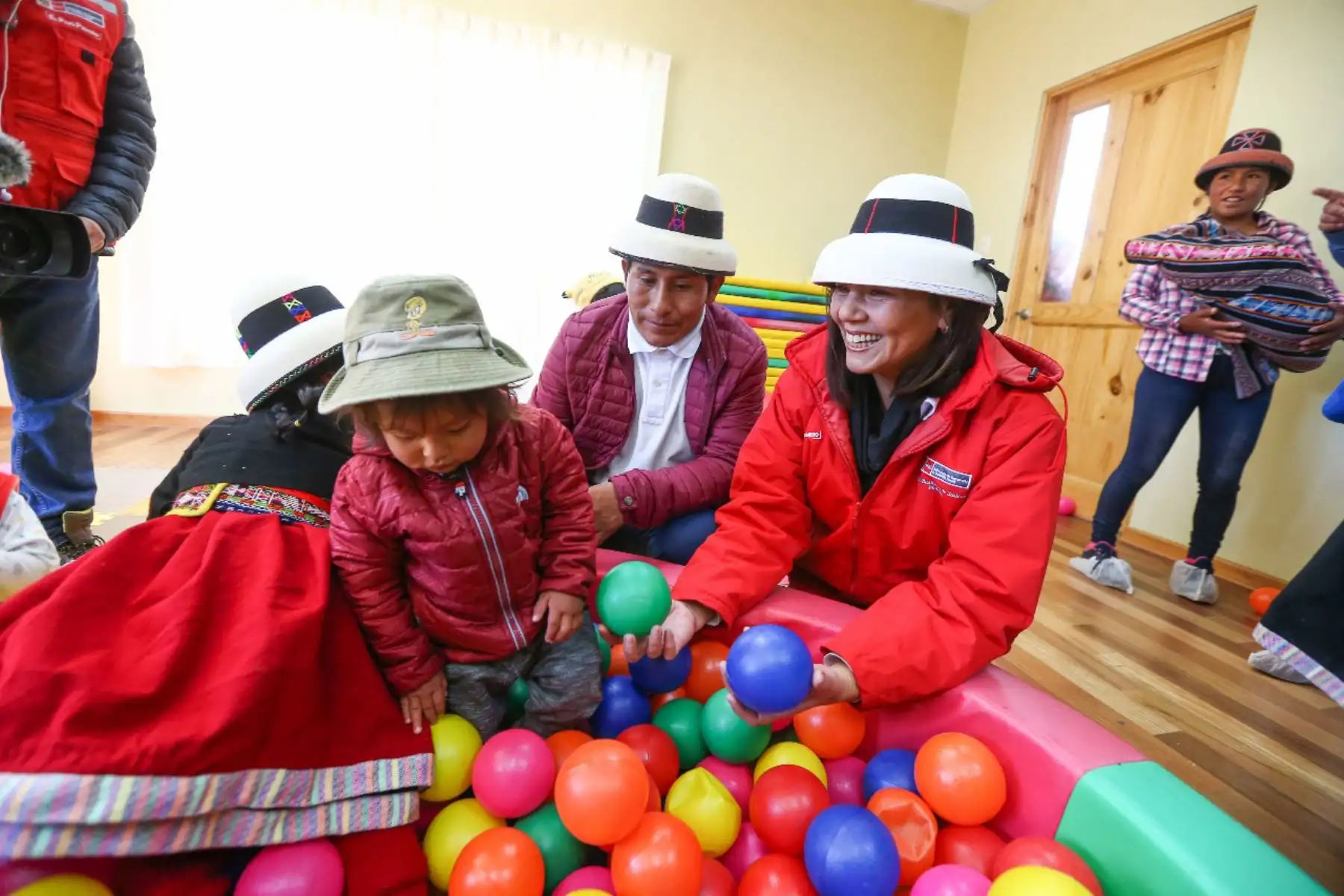 Ministra de Inclusión Social Paola Bustamante inauguró sede de Servicio Cuna Más; para Cuidado Diurno en la comunidad de Fuerabamba. Foto.ANDINA/MIDIS