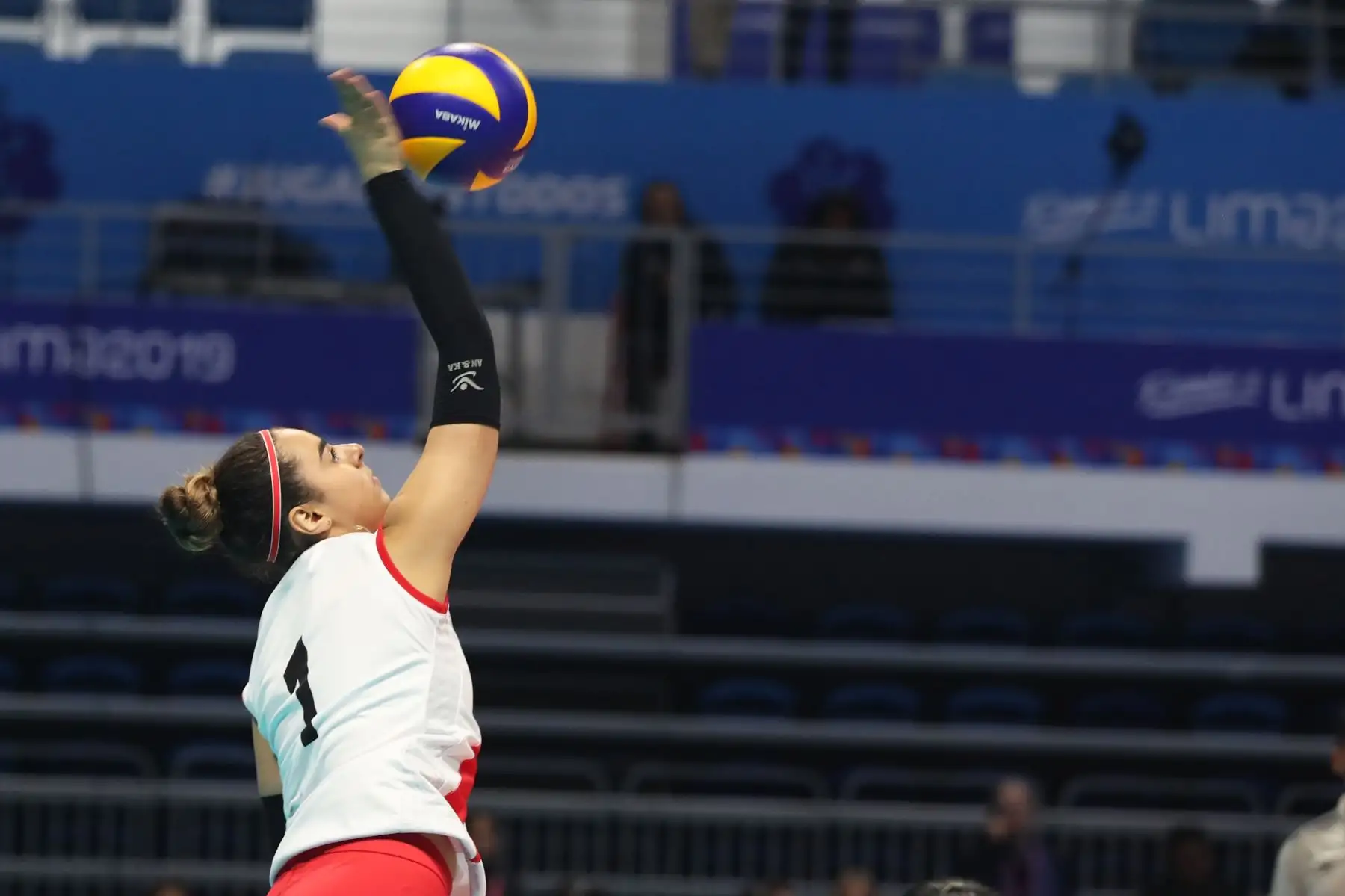 Selección peruana femenina de voleibol, categoría Sub 20, cayó ante su similar de Chile 3-1, en el marco del cuadrangular internacional Rumbo a Lima 2019 que permite probar las instalaciones de cara a los XVIII Juegos Panamericanos y Juegos Parapanamericanos. Foto: ANDINA/Melina Mejía