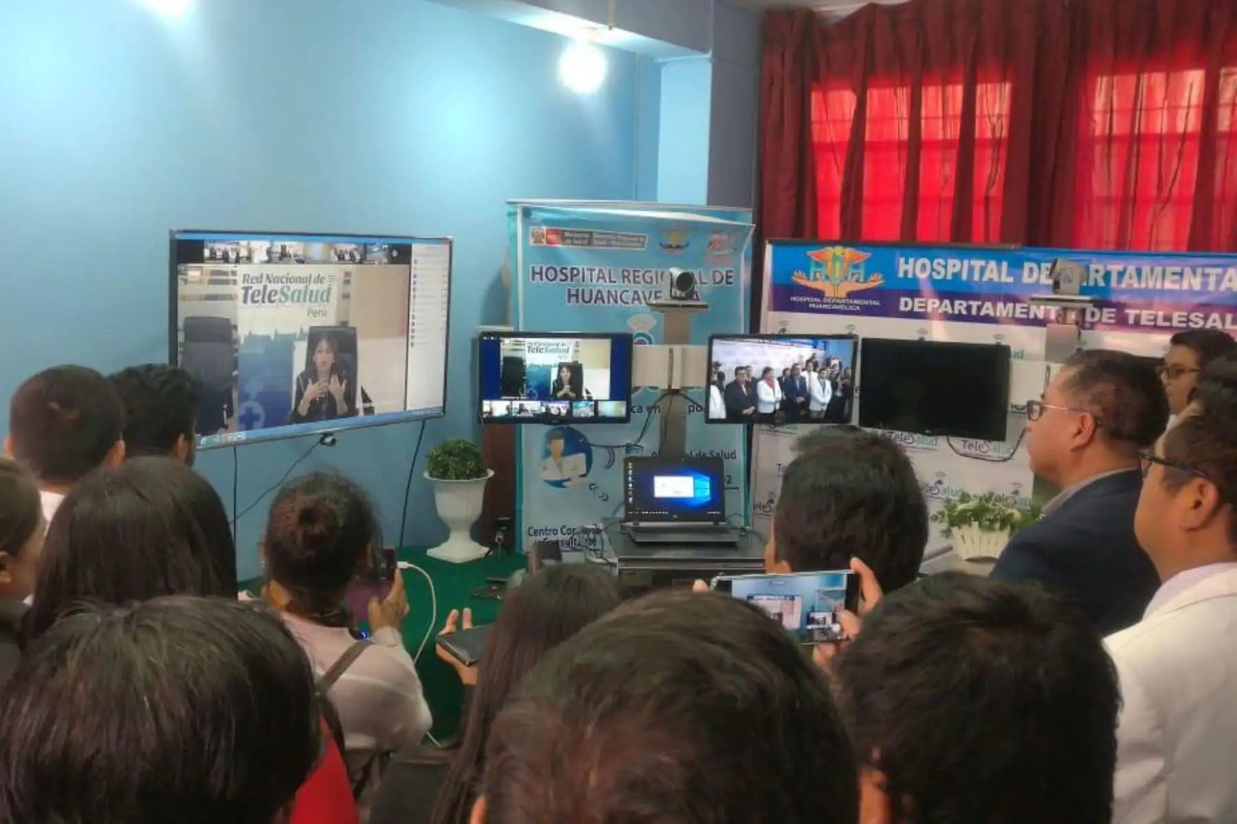 Huancavelica: inauguran primer departamento de Telesalud y Telemedicina, en el hospital regional.