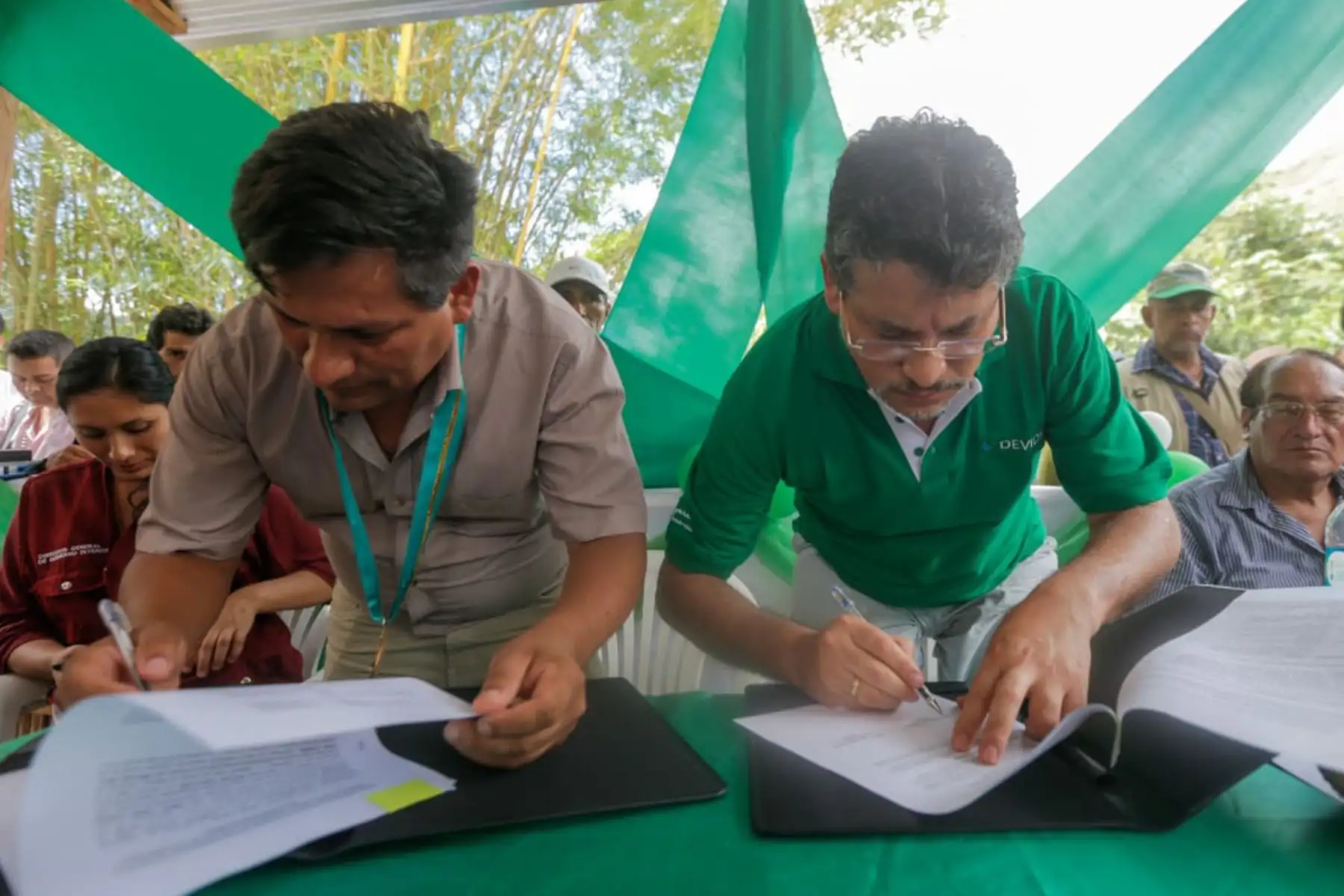 Huánuco: Devida y municipio de Monzón impulsan cultivo de frutas y crianza de peces