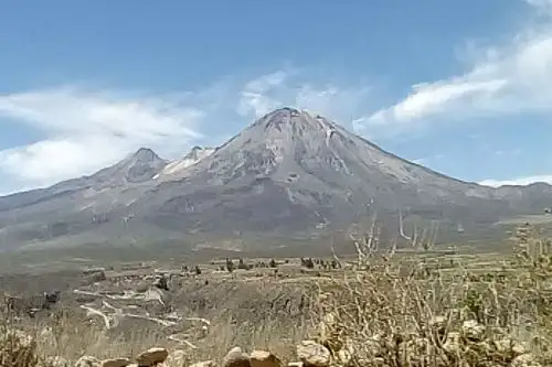 Tacna: IGP vigila volcán Yucamane mediante imágenes digitales en tiempo real