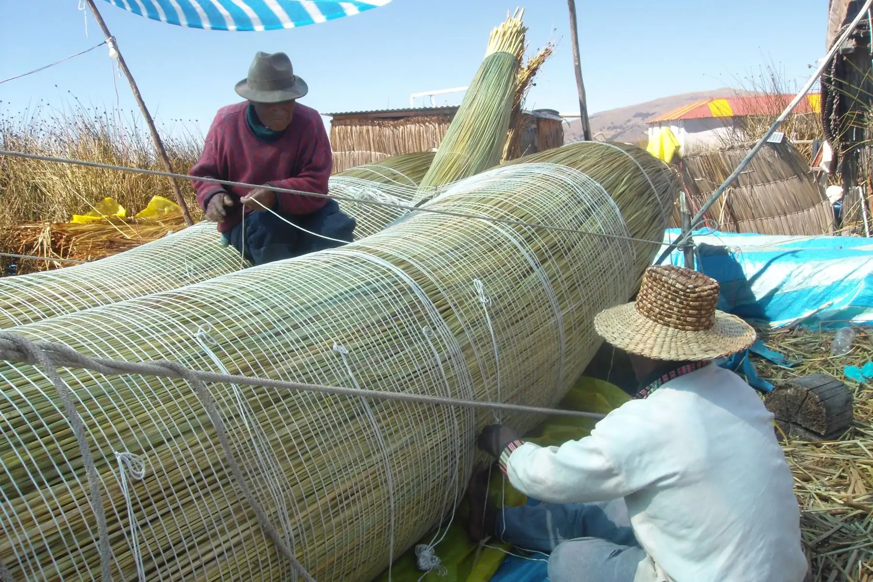 Niños, niñas y adolescentes del pueblo originario Uro fueron partícipes del  proyecto «Qhas Qot Zuñinaka» “las personas de agua y lago”, que tiene como objetivo revalorar sus costumbres a través de la fotografía.
Foto: ANDINA/Cortesía Colectivo HATUN ÑAKAJ