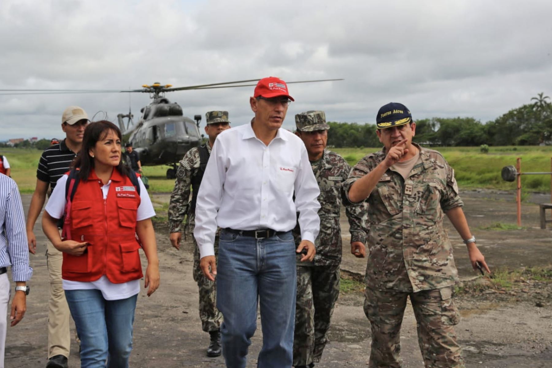 Presidente Vizcarra visita las zonas afectadas tras  el sismo sismo de magnitud 8.0 que sacudió esta madrugada la localidad de Lagunas, provincia de Alto Amazonas, región Loreto. Foto: ANDINA/ Prensa Presidencia