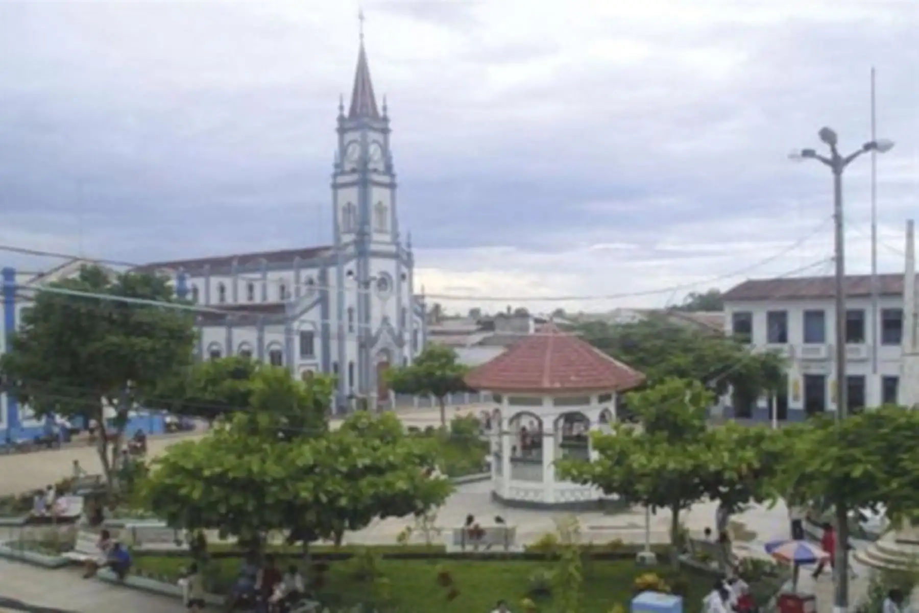 La empresa Electro Oriente anunció el restablecimiento del 100% del fluido eléctrico en las ciudades de Tarapoto, Moyobamba (San Martín), Yurimaguas e Iquitos (Loreto) , ya que el servicio se vio afectado por el sismo de magnitud 7.5 que se registró esta madruga  al sureste del distrito de Lagunas, en la provincia loretana de Alto Amazonas.