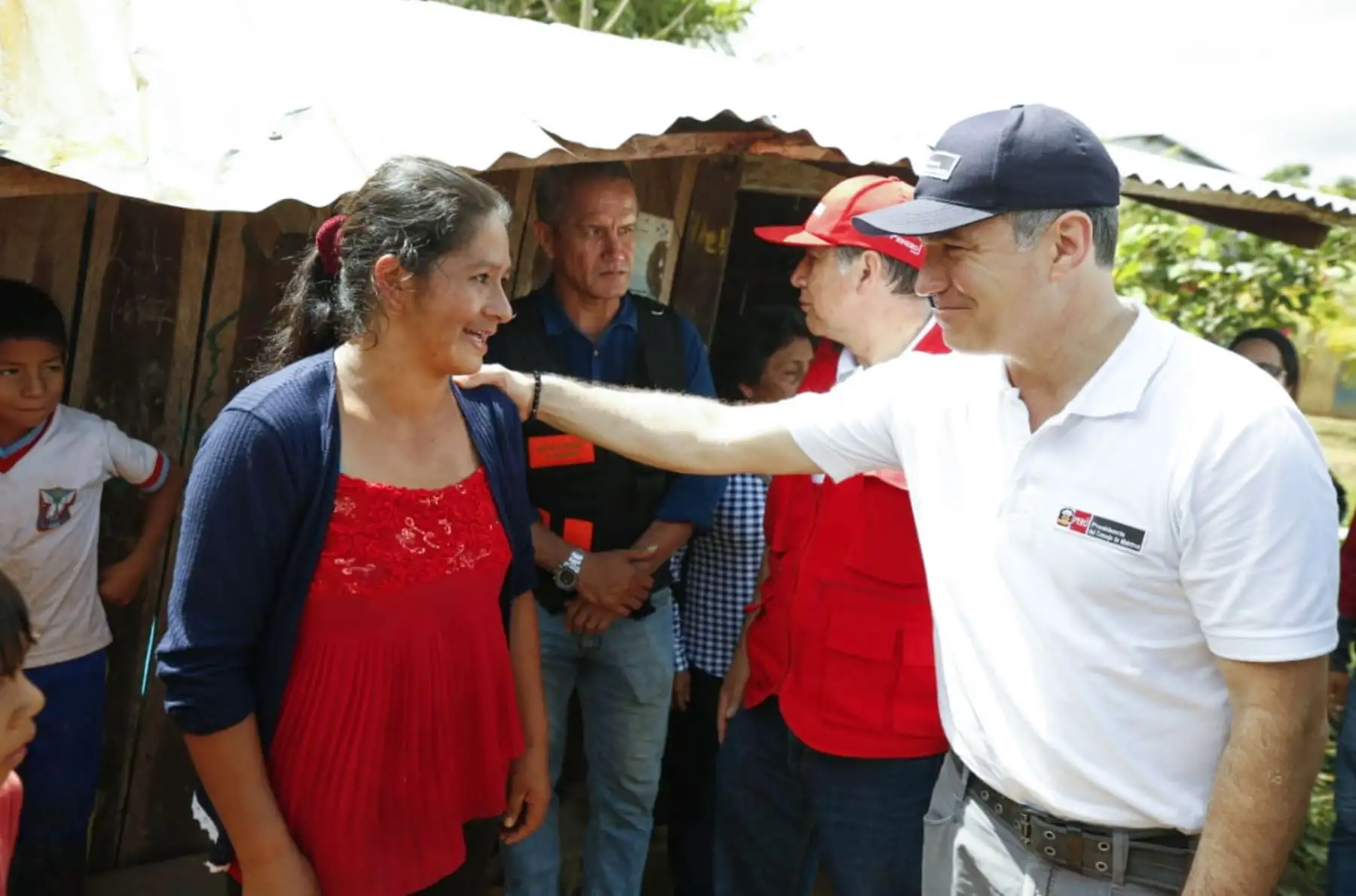 Presidente de Consejo de Ministros (PCM), Salvador del Solar se desplazó hasta la región San Martín para dirigir las primeras acciones de rehabilitación tras el fuerte sismo en el nororiente del país. Foto: ANDINA/ PCM