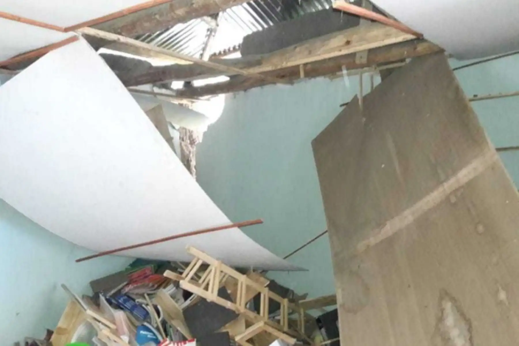Al menos 35 viviendas, 57 instituciones educativas y una comisaría resultaron afectadas en la región La Libertad, a causa del sismo de magnitud 8.0 ocurrido en el distrito de Lagunas, provincia de Alto Amazonas, informó el Centro de Operaciones de Emergencia Regional (COER) La Libertad.