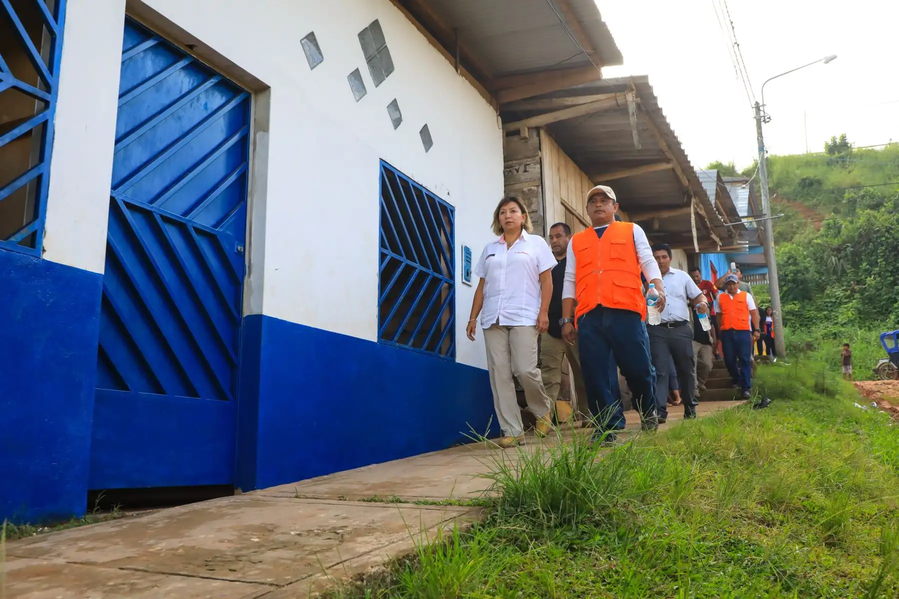 Gobierno distribuye 1,148 kg de alimentos a damnificados por sismo en Loreto.