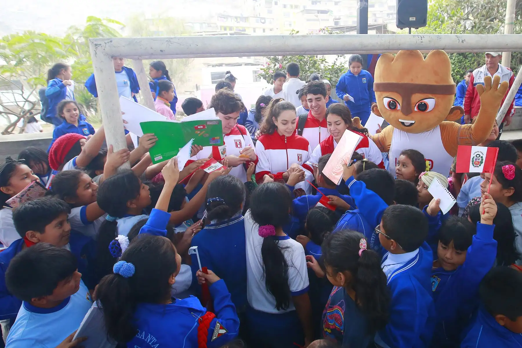 Campaña Soy Lima 2019 llega al colegio Santa Rosa Alta en Villa María del Triunfo
Foto: ANDINA/Héctor Vinces
