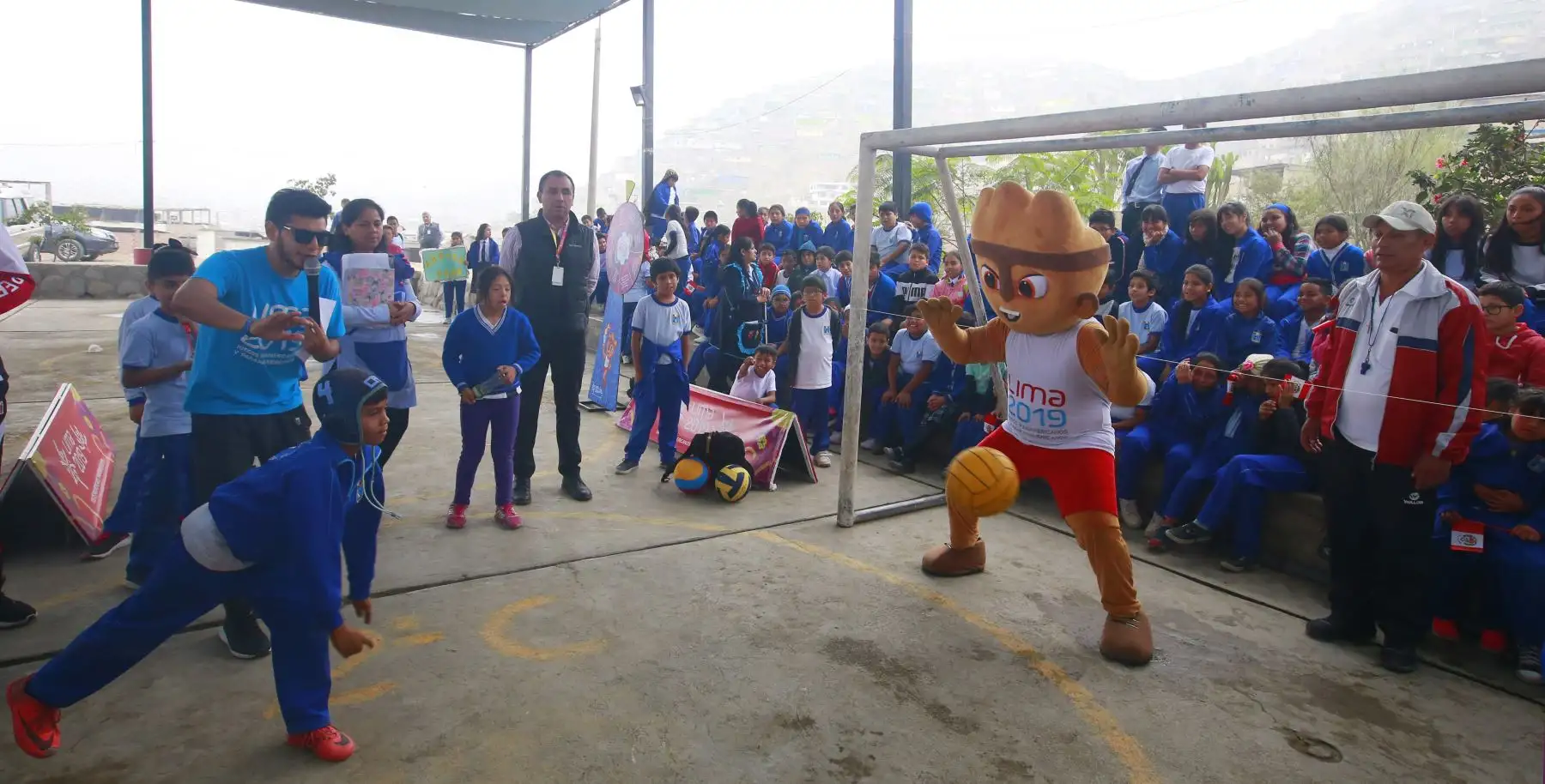Campaña Soy Lima 2019 llega al colegio Santa Rosa Alta en Villa María del Triunfo
Foto: ANDINA/Héctor Vinces