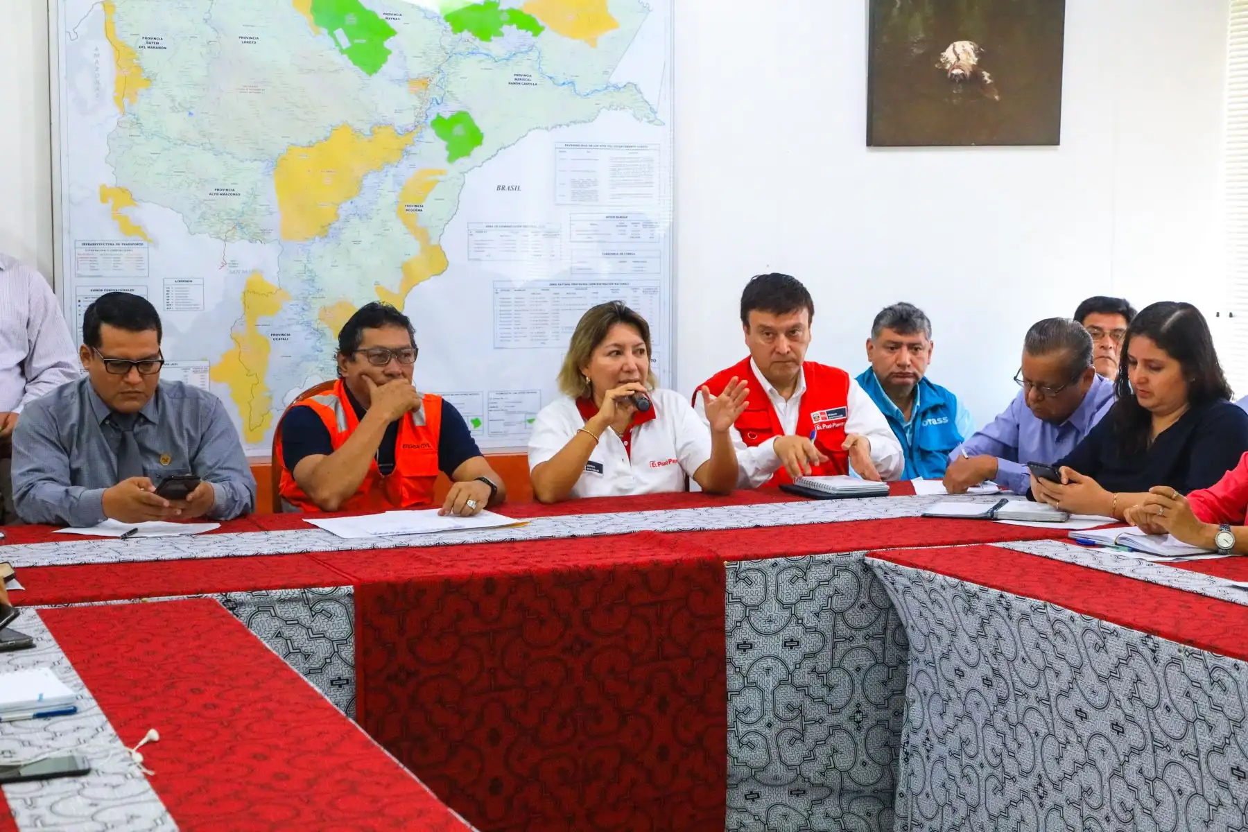 Ministra de la Producción, Rocío Barrios, y gobernador Regional de Loreto, Elisbán Ochoa, brindan balance de las acciones tras movimiento sísmico en la región Loreto.
Foto: ANDINA/ PRODUCE
