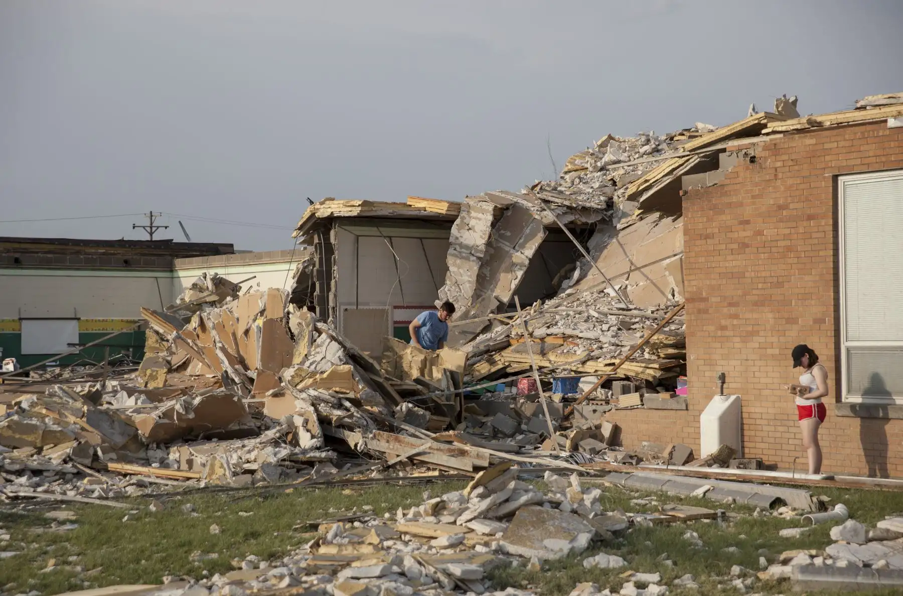 Muchas personas resultaron lastimadas debido a la devastación provocada por los tornados. Foto: AFP