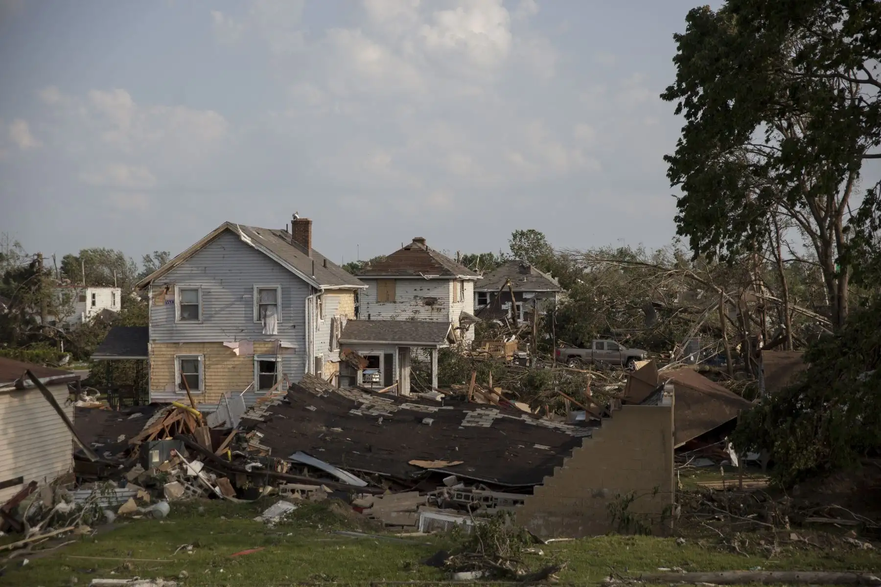 Muchas personas resultaron lastimadas debido a la devastación provocada por los tornados. Foto: AFP