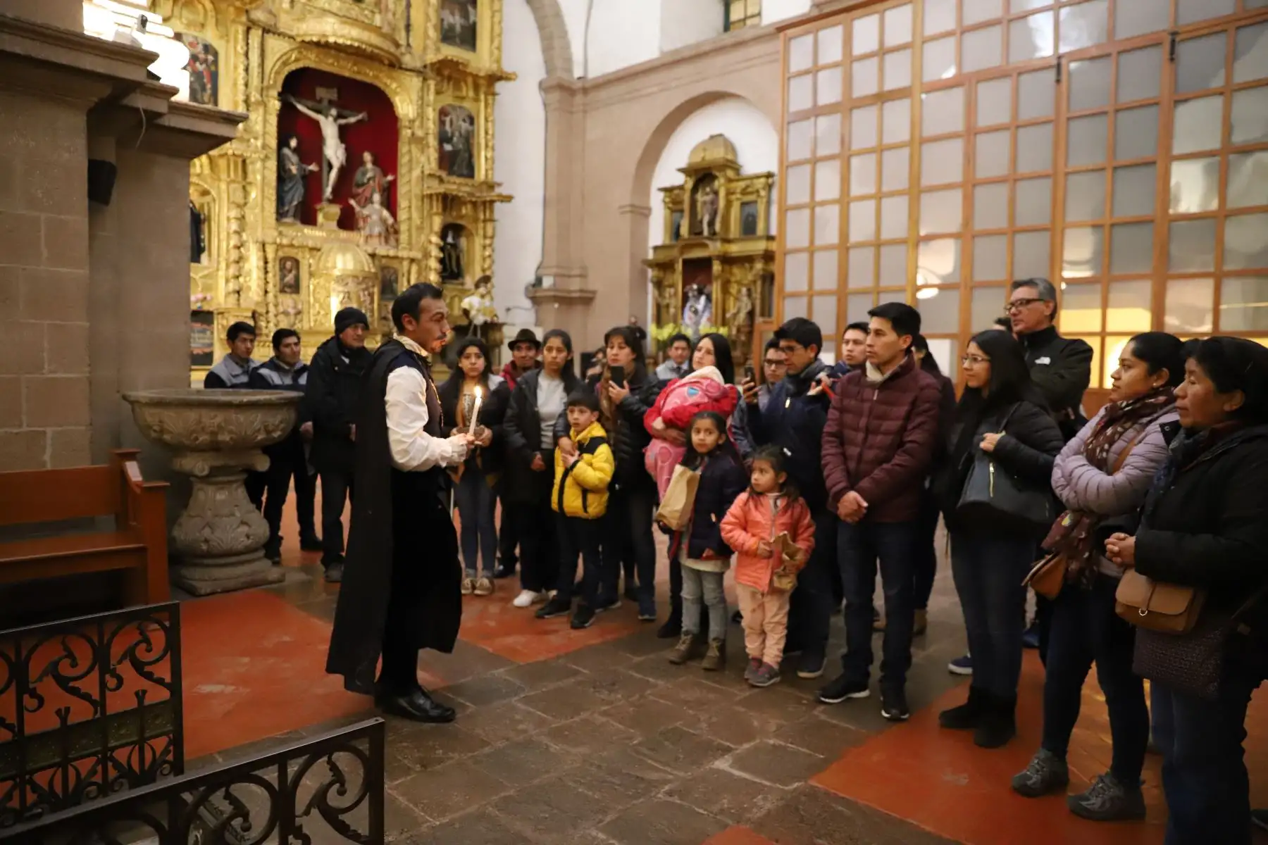 Cusco implementa primer circuito religioso nocturno para turistas y pobladores locales. ANDINA/Percy Hurtado