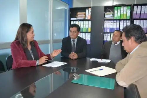 A fin de reducir las brechas en el registro de la información de los usuarios y el cumplimiento de sus responsabilidades en salud y educación un equipo técnico del Programa Juntos se reunirá con sus pares de la Dirección Regional de Salud y la Dirección Regional de Educación de Junín para iniciar un proceso de diagnóstico y mejora en el tema de la interoperabilidad en esa región.