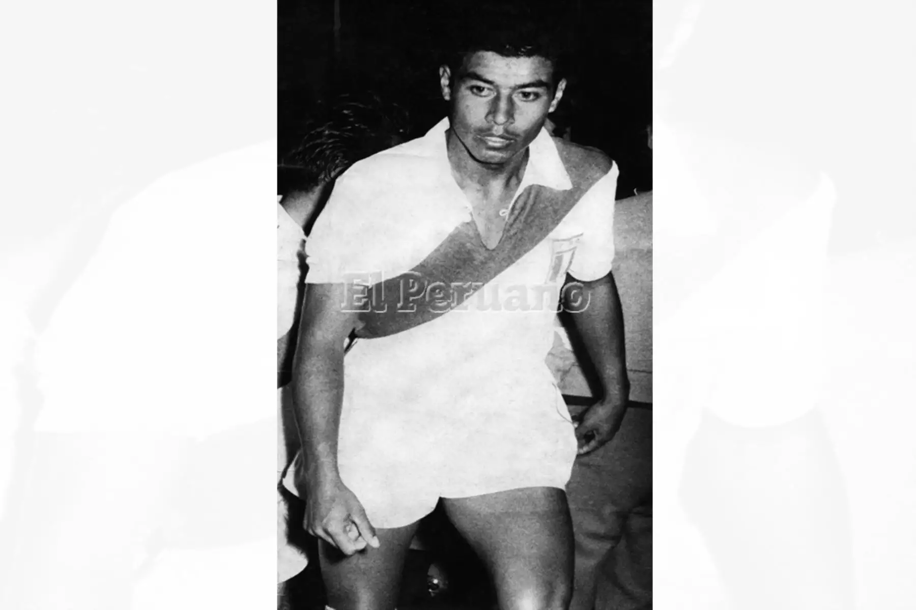 Víctor "Conejo" Benítez con la camiseta de la selección nacional en el sudamericano de Buenos Aires en 1959 donde lideró la zaga peruana. Foto: Archivo Histórico de EL PERUANO