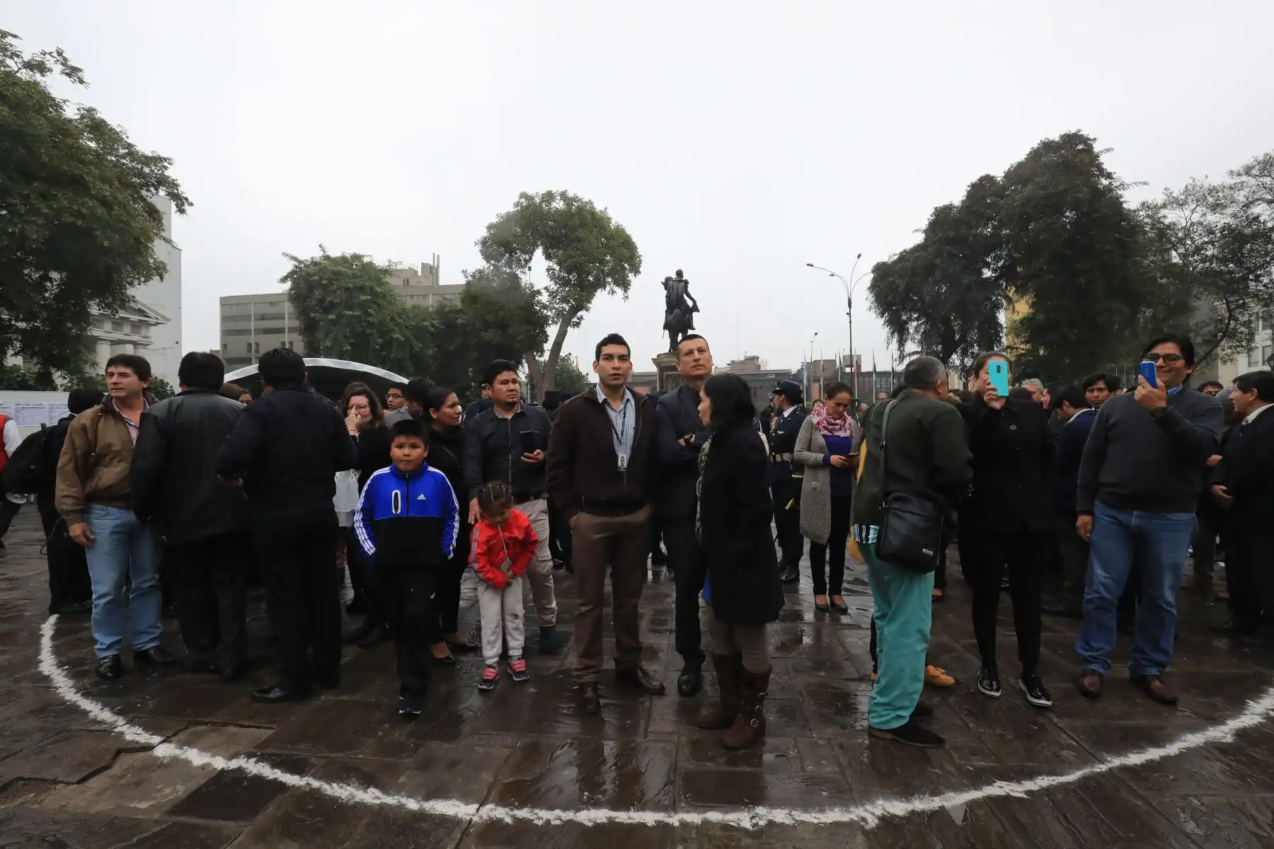 Simulacro Nacional de Sismo en el Congreso de la República.

Foto: ANDINA/Juan Carlos Guzmán Negrini.
