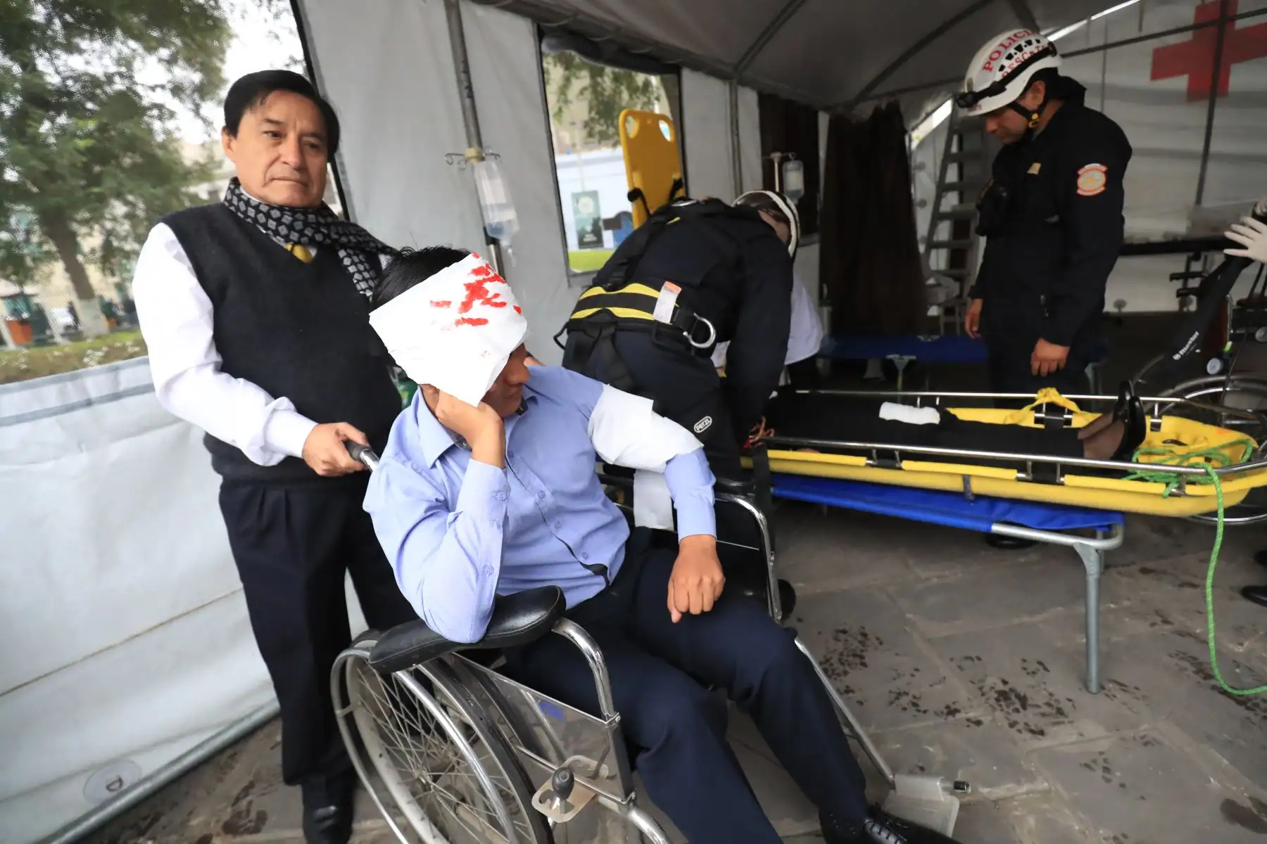 Simulacro Nacional de Sismo en el Congreso de la República.

Foto: ANDINA/Juan Carlos Guzmán Negrini.