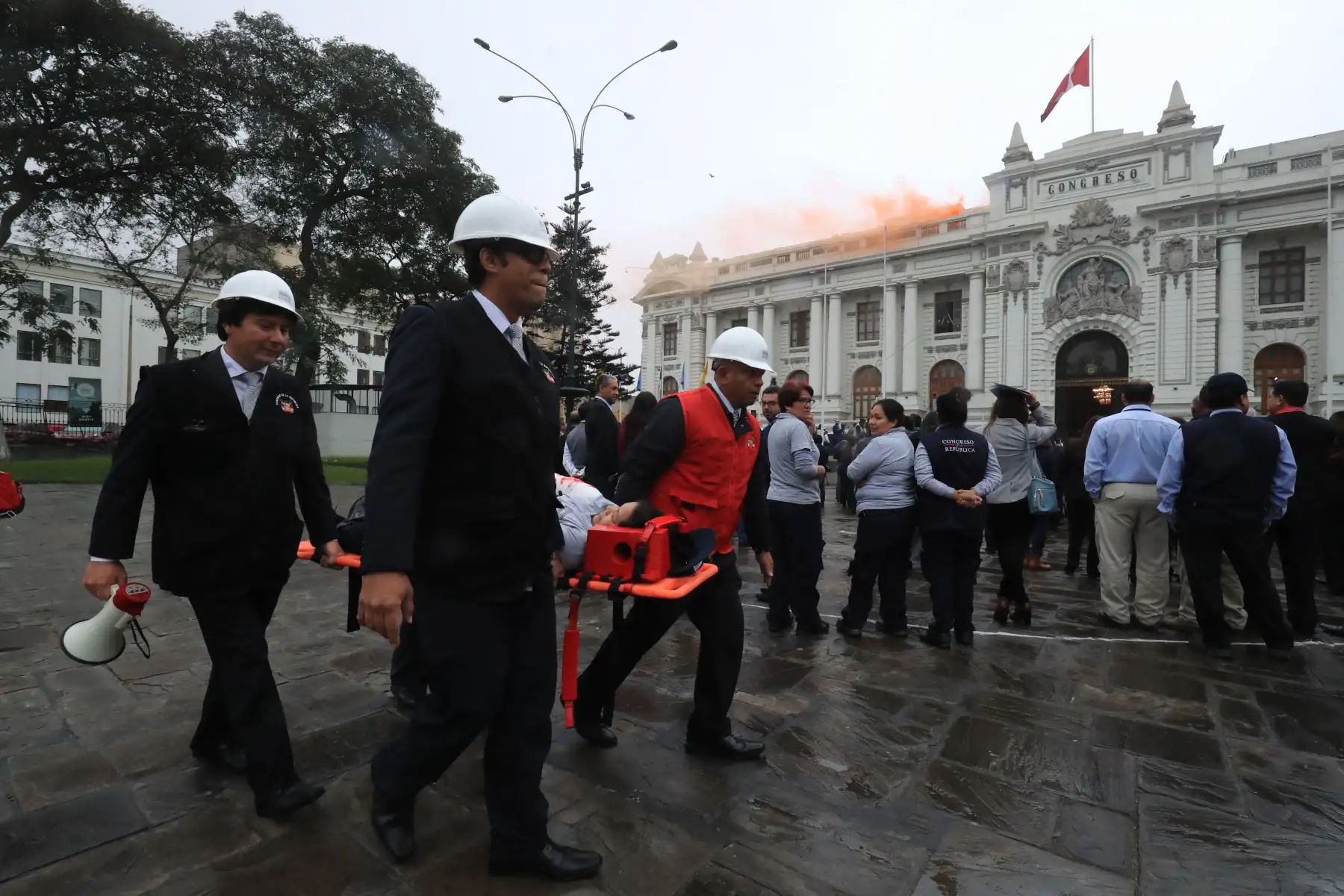 Simulacro Nacional de Sismo en el Congreso de la República.

Foto: ANDINA/Juan Carlos Guzmán Negrini.