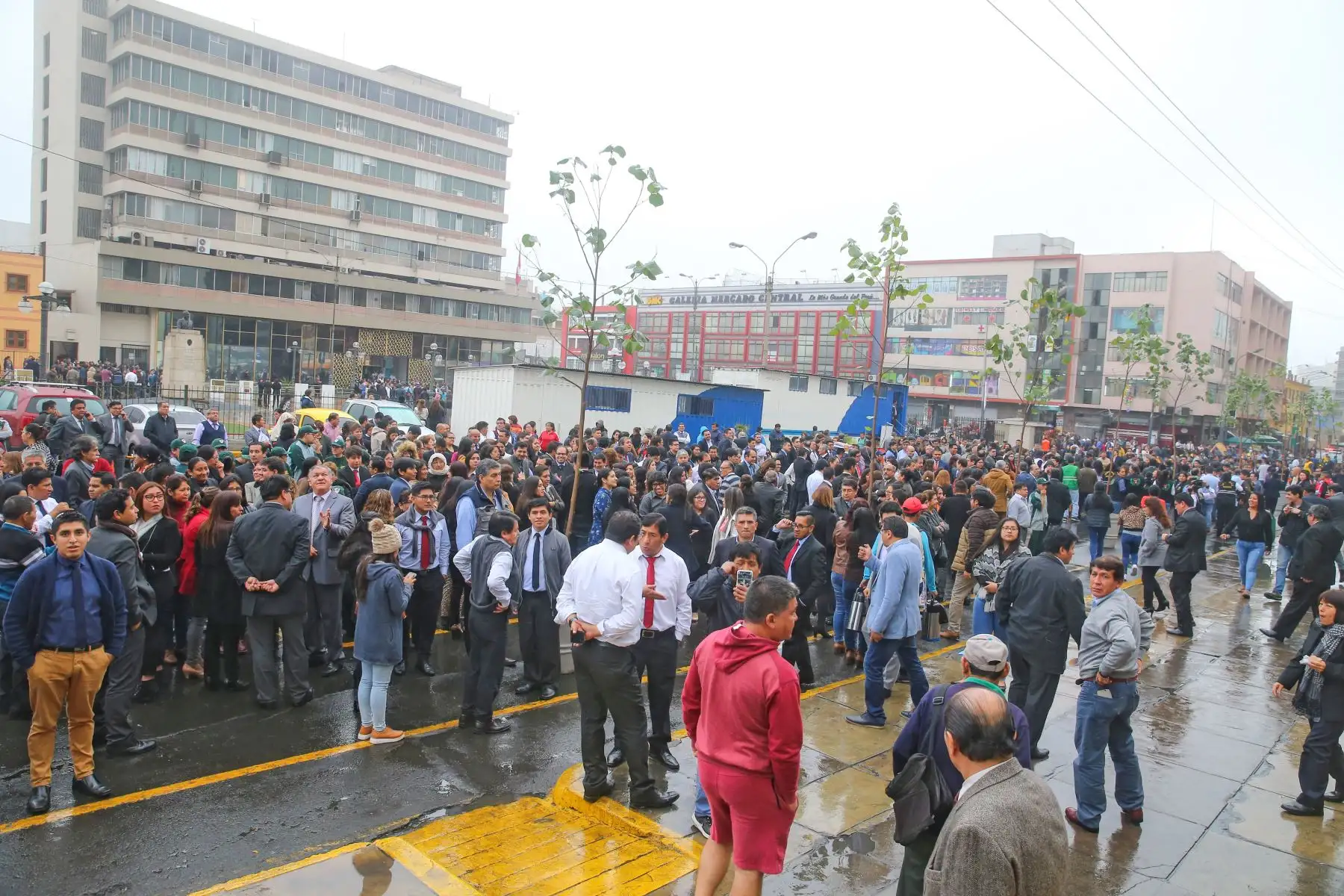 Simulacro de sismo en el centro de Lima. Foto: ANDINA/Vidal Tarqui Simulacro de sismo en el centro de Lima. Foto: ANDINA/Vidal Tarqui