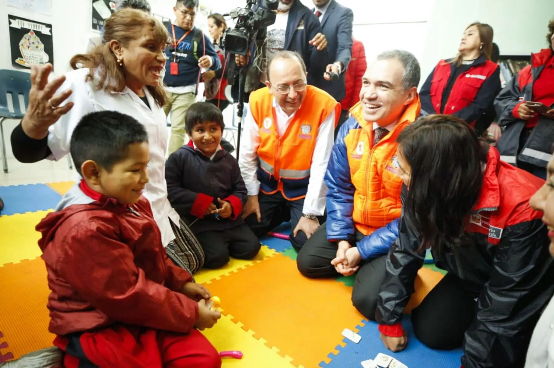 El presidente del Consejo de Ministros, Salvador del Solar, participa del Simulacro nacional de Sismo en la institución educativa Ricardo Palma. Foto: ANDINA/ PCM