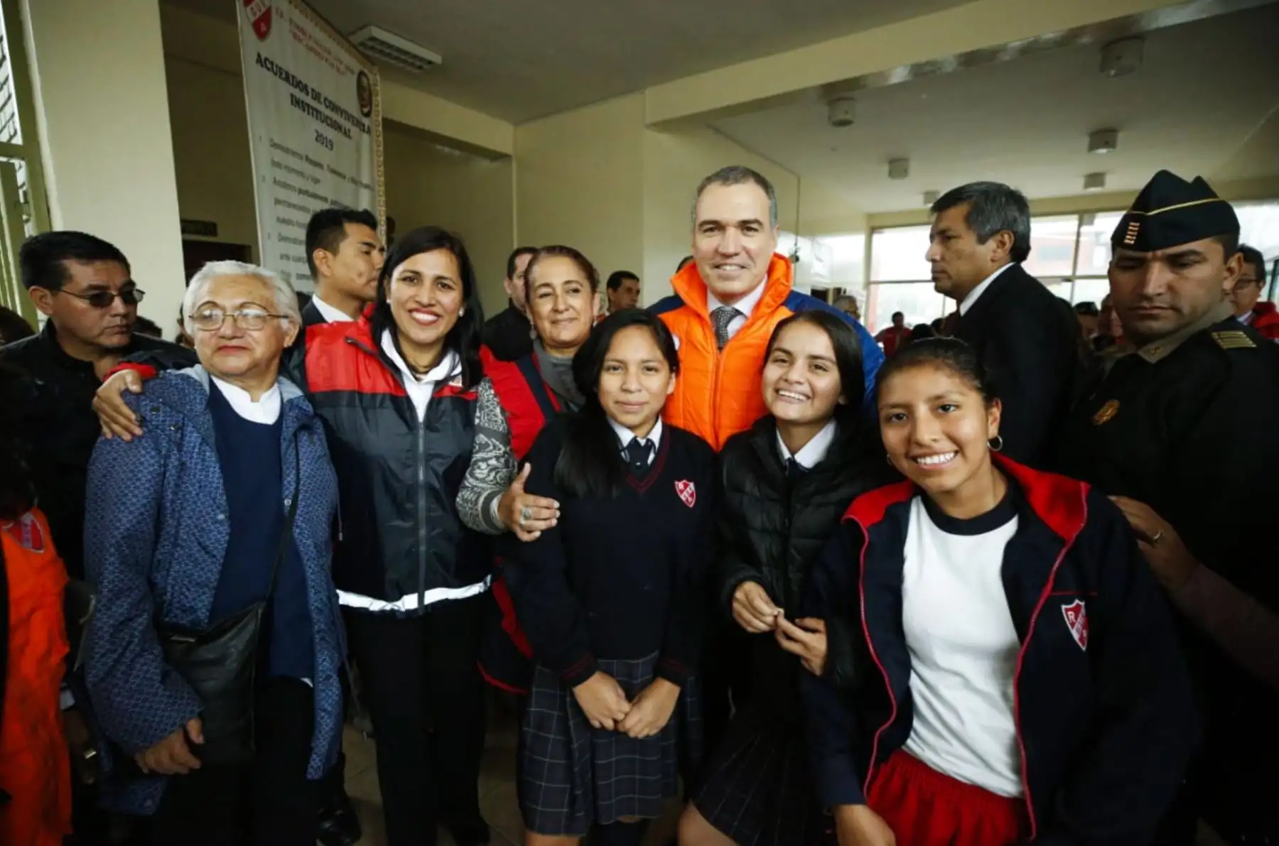 El presidente del Consejo de Ministros, Salvador del Solar, participa del Simulacro nacional de Sismo en la institución educativa Ricardo Palma. Foto: ANDINA/ PCM