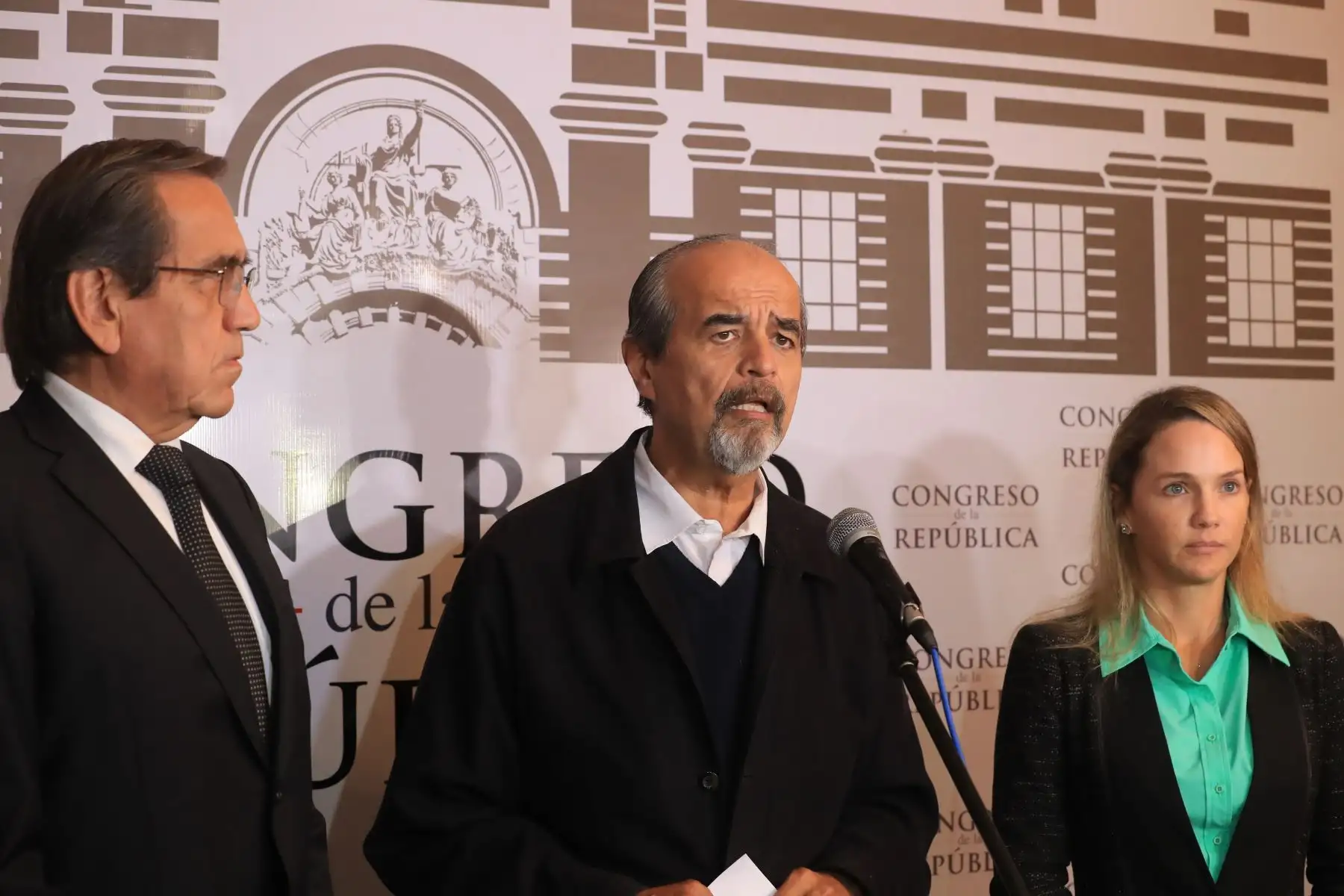 Conferencia de prensa de la bancada aprista en el Congreso de la República.

Foto: ANDINA/Juan Carlos Guzmán Negrini