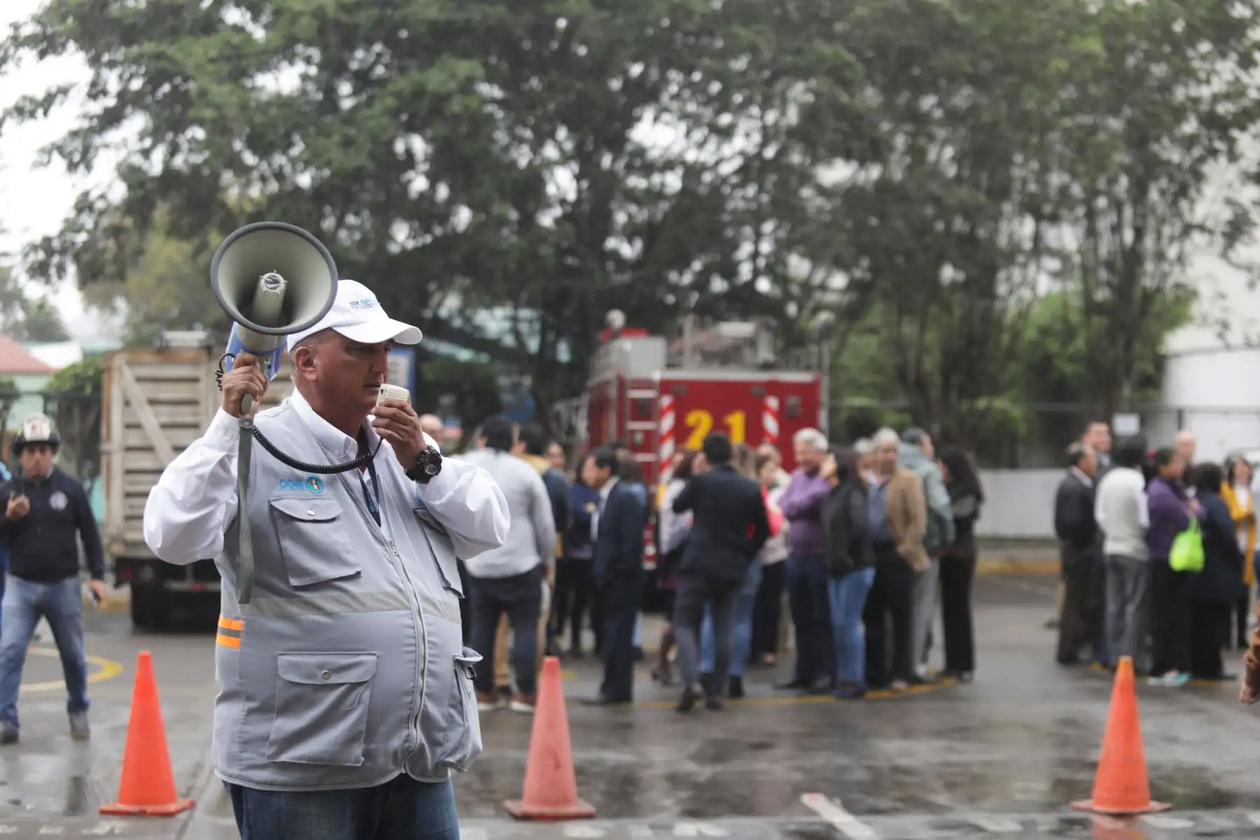 Presidenta ejecutiva Fiorella Molinelli junto a trabajadores y asegurados de Essalud, participaron del simulacro de sismo nacional 2019.Foto: ANDINA/Difusión