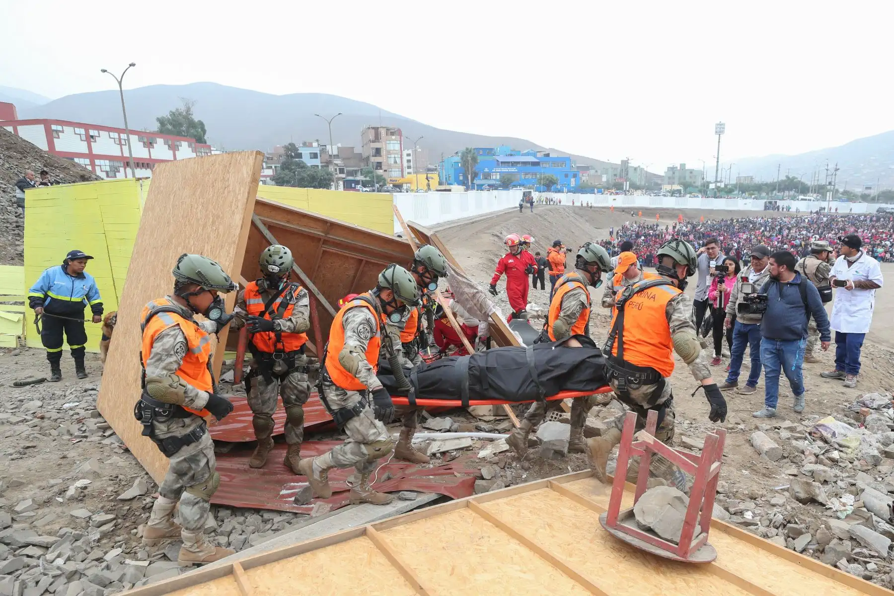 Ministro de Defensa José Huerta participó en simulacro de sismo y tsunami en Ventanilla.Foto:ANDINA/MINDEF