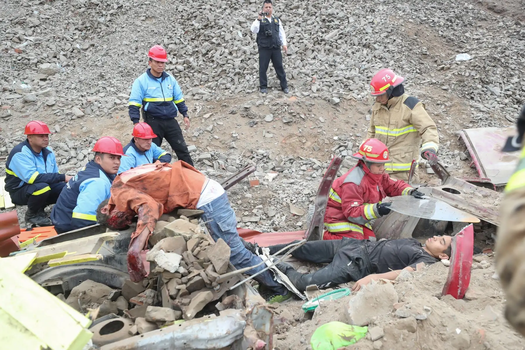 Ministro de Defensa José Huerta participó en simulacro de sismo y tsunami en Ventanilla.Foto:ANDINA/MINDEF