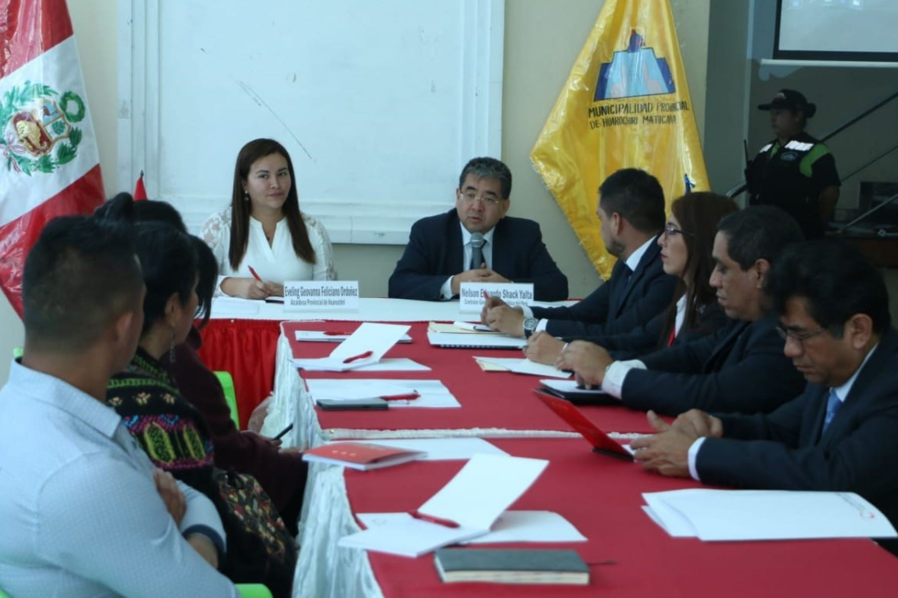 Contraloría efectuará en junio operativo para fiscalizar seguridad ciudadana en comisarías, anunció su titular Nelson Shack, en su visita de trabajo a la provincia de Huarochirí.