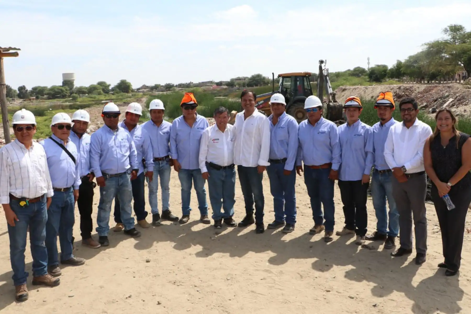 Director ejecutivo de la ARCC, Nelson Chui, junto con autoridades de Piura supervisa avances en obras de reconstrucción con cambios.