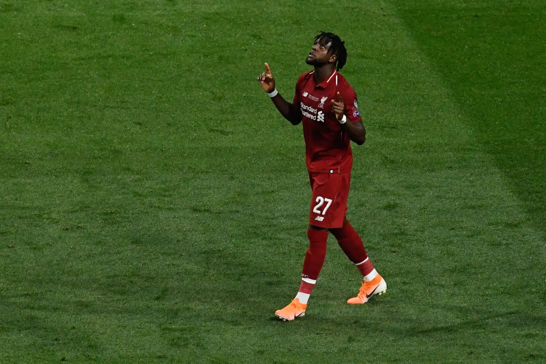 Divock Origi, el delantero belga del Liverpool, celebra su segundo gol durante el último partido de fútbol de la UEFA Champions League entre el Liverpool y el Tottenham.Foto:AFP