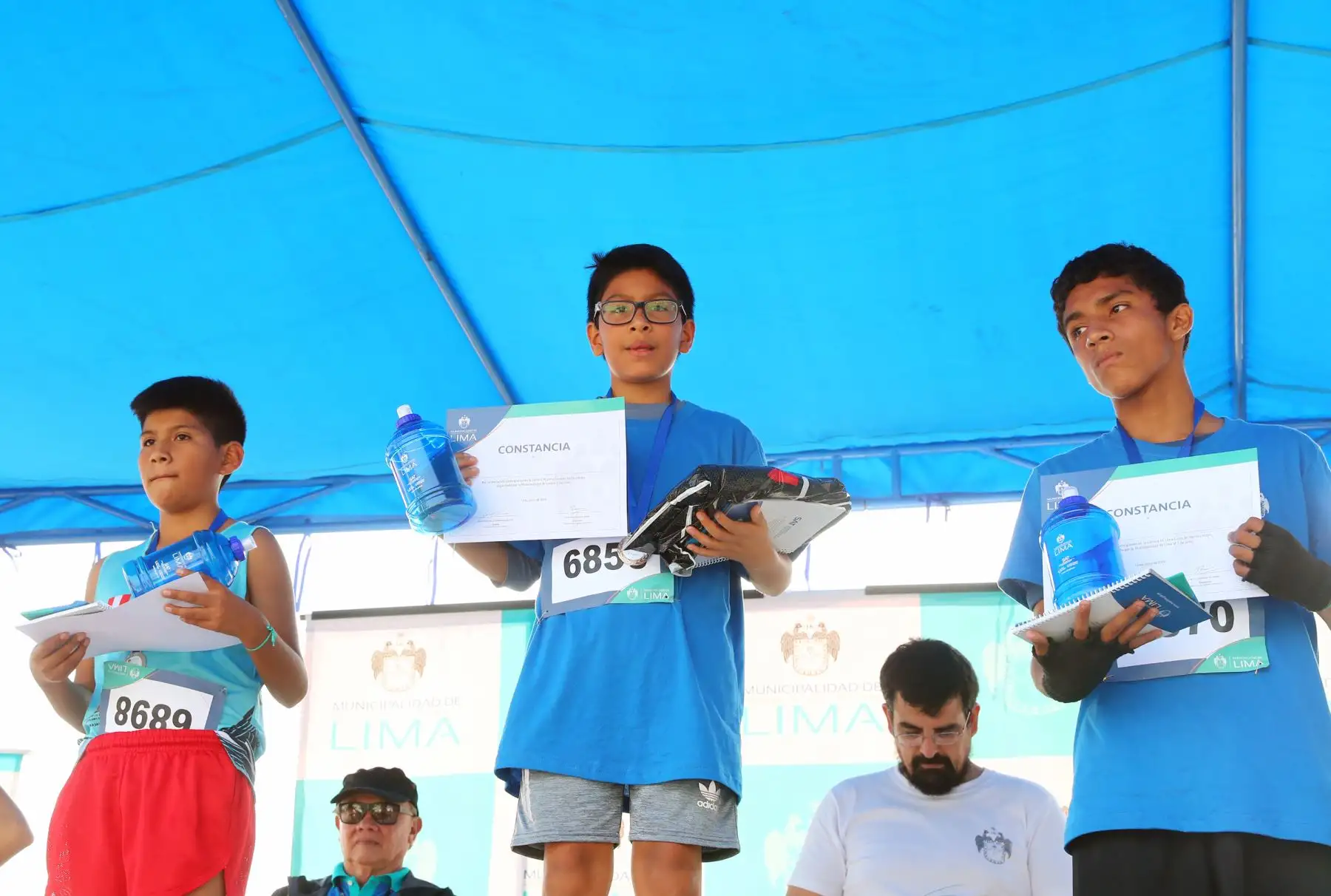 El programa municipal Lima Corre organizo, por primera vez, la carrera 5K en la zona de Barrios Altos para impulsar el deporte de manera descentralizada en la ciudad capital.Foto: ANDINA/Norman Córdova El programa municipal Lima Corre organizo, por primera vez, la carrera 5K en la zona de Barrios Altos para impulsar el deporte de manera descentralizada en la ciudad capital.Foto: ANDINA/Norman Córdova
