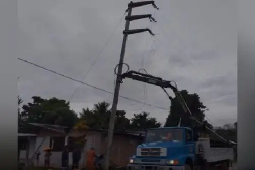 •	Electro Oriente atiende a poco más de 2 millones de peruanos en el nororiente peruano, cubriendo aproximadamente el 37 % del territorio nacional.
