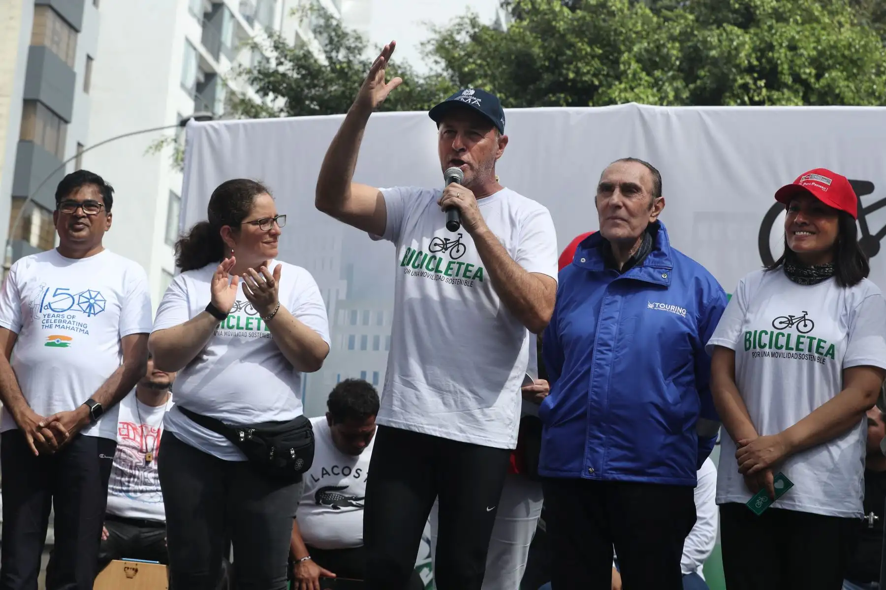 Con la presencia de las ministras del Ambiente y Transportes, Lucia Ruíz y  María Jara y del alcalde de Lima, Jorge Muñoz; se realizó la bicicleteada por una movilidad sostenible. Foto: ANDINA/Melina Mejía