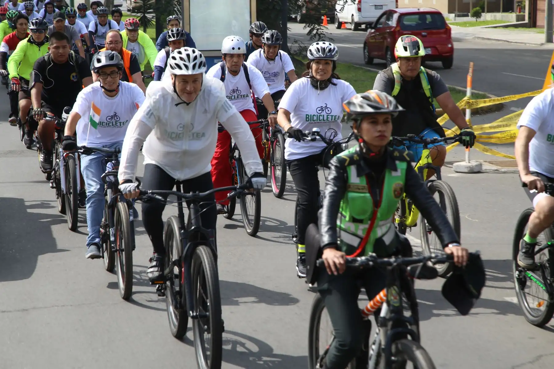 Presidente Vizcarra participa junto a ministras del Ambiente y Transportes en la bicicleteada por un transporte sostenible.
Foto: ANDINA/MINAM