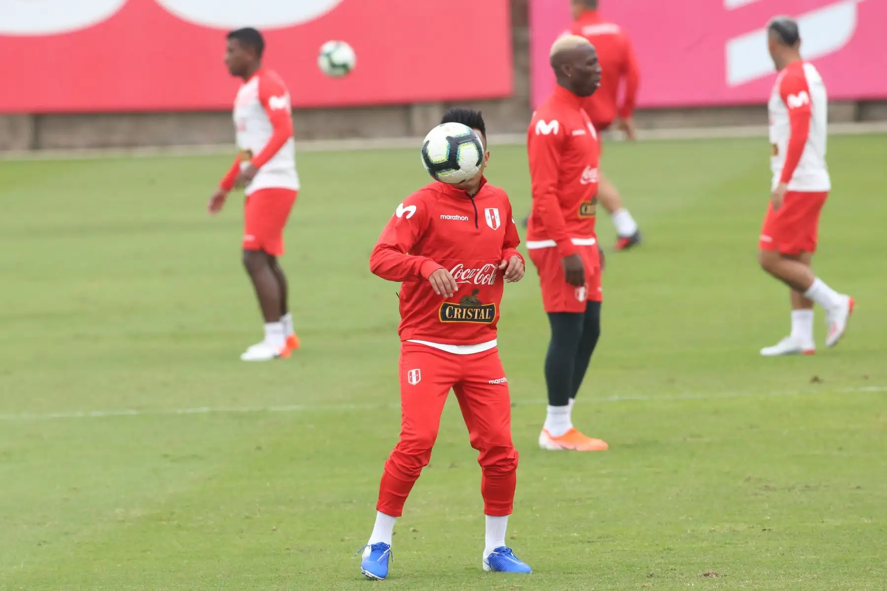 Jugador de la Selección Peruana de Fútbol, Christian Cueva participa en los  entrenamientos previo a los partidos amistosos. 
Foto: ANDINA/Jhony Laurente