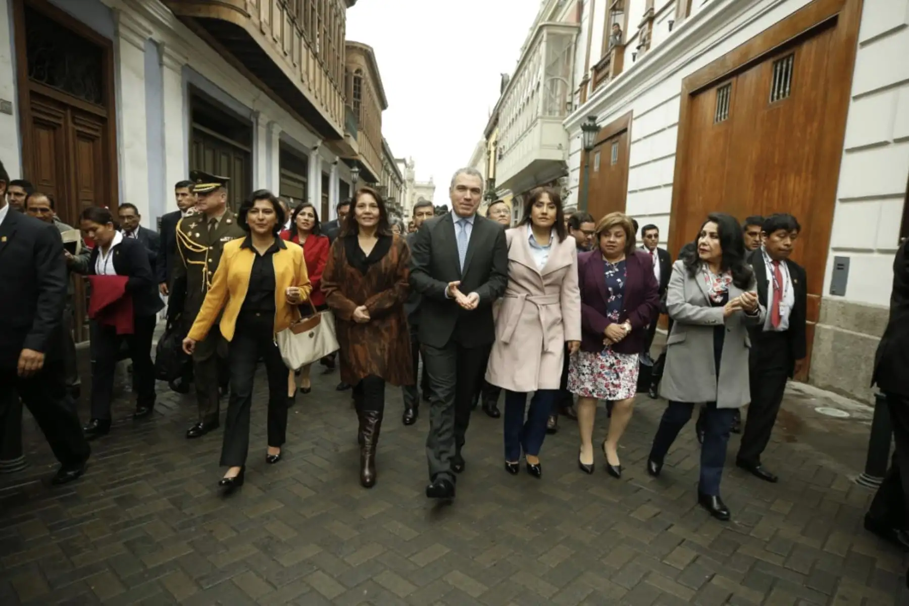 Presidente Vizcarra despide a del Solar en su camino al Congreso. Foto: ANDINA/PCM