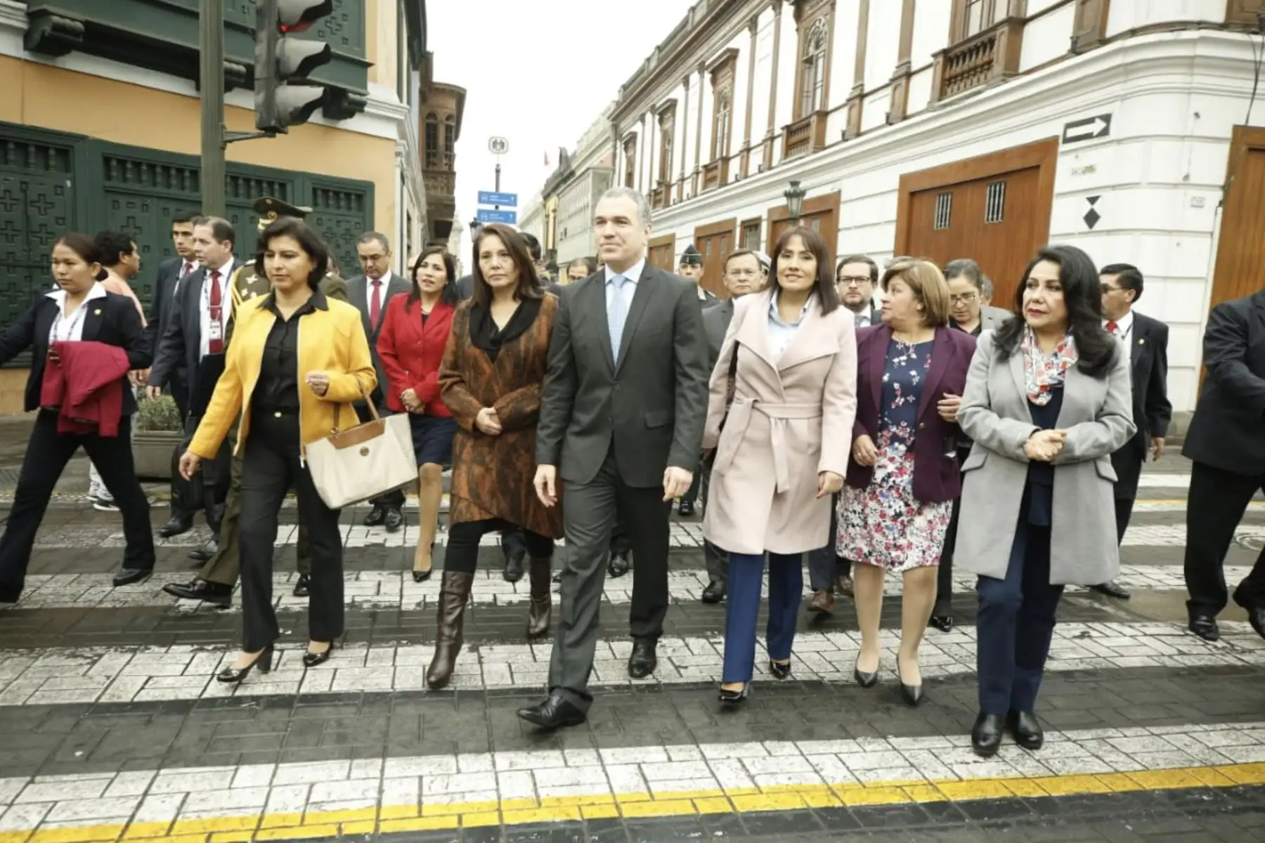 Presidente Vizcarra despide a del Solar en su camino al Congreso. Foto: ANDINA/PCM